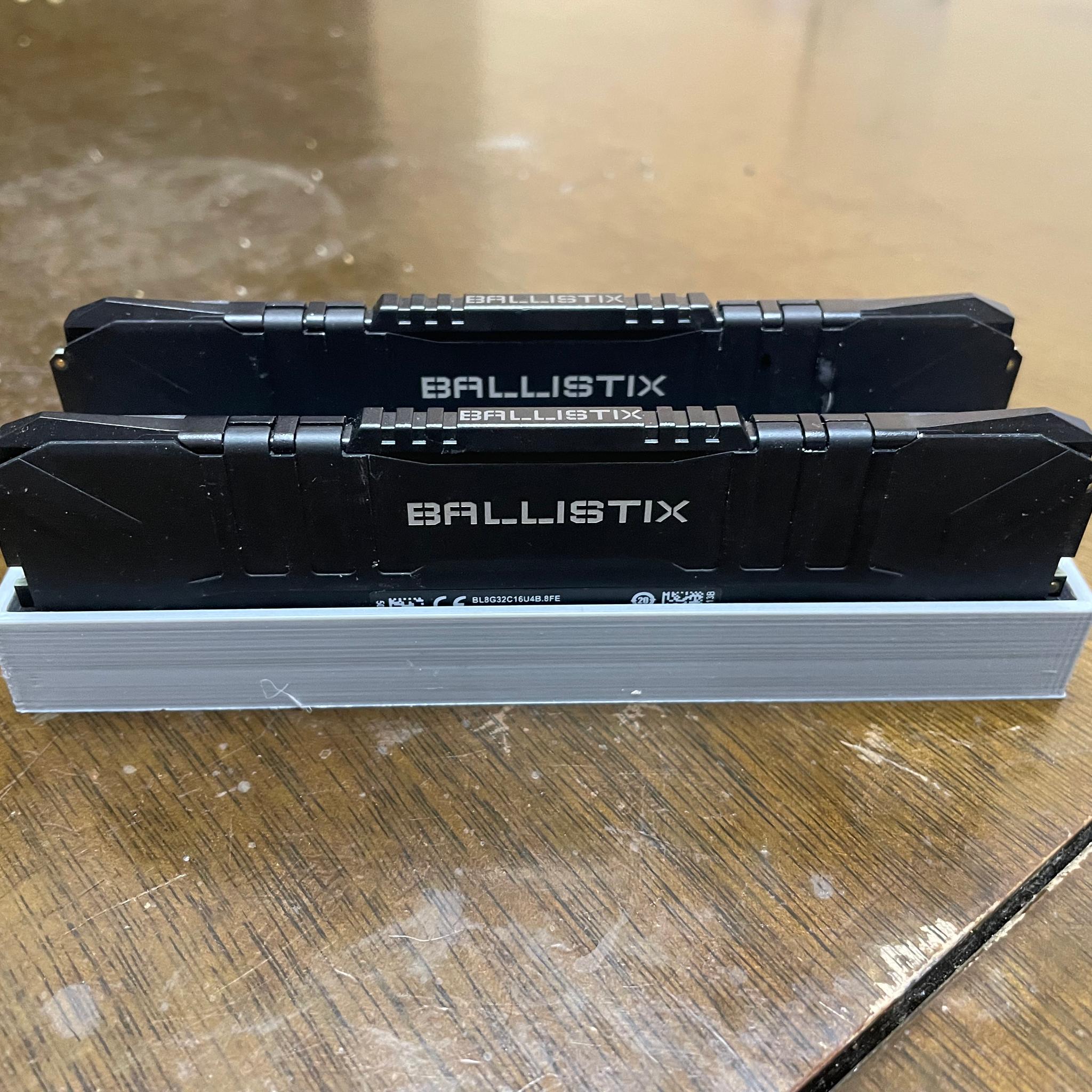 Crucial Ballistix 3200 mhz DDR4 16Gb