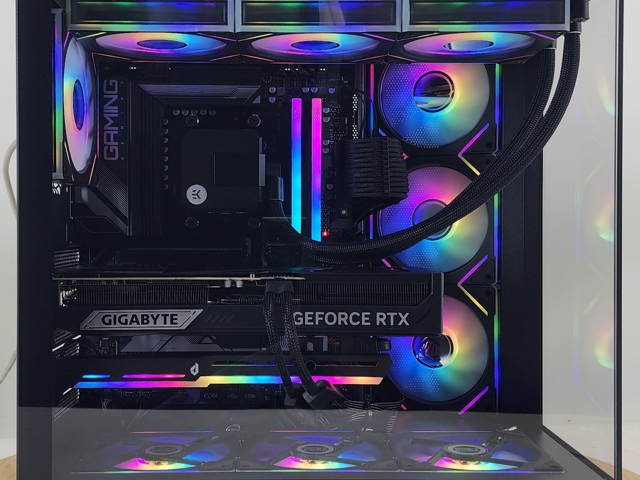 Gaming PC Ryzen 9 9900X 32GB RAM 1TB SSD RTX 5070 Ti 16GB Windows 11 Computer