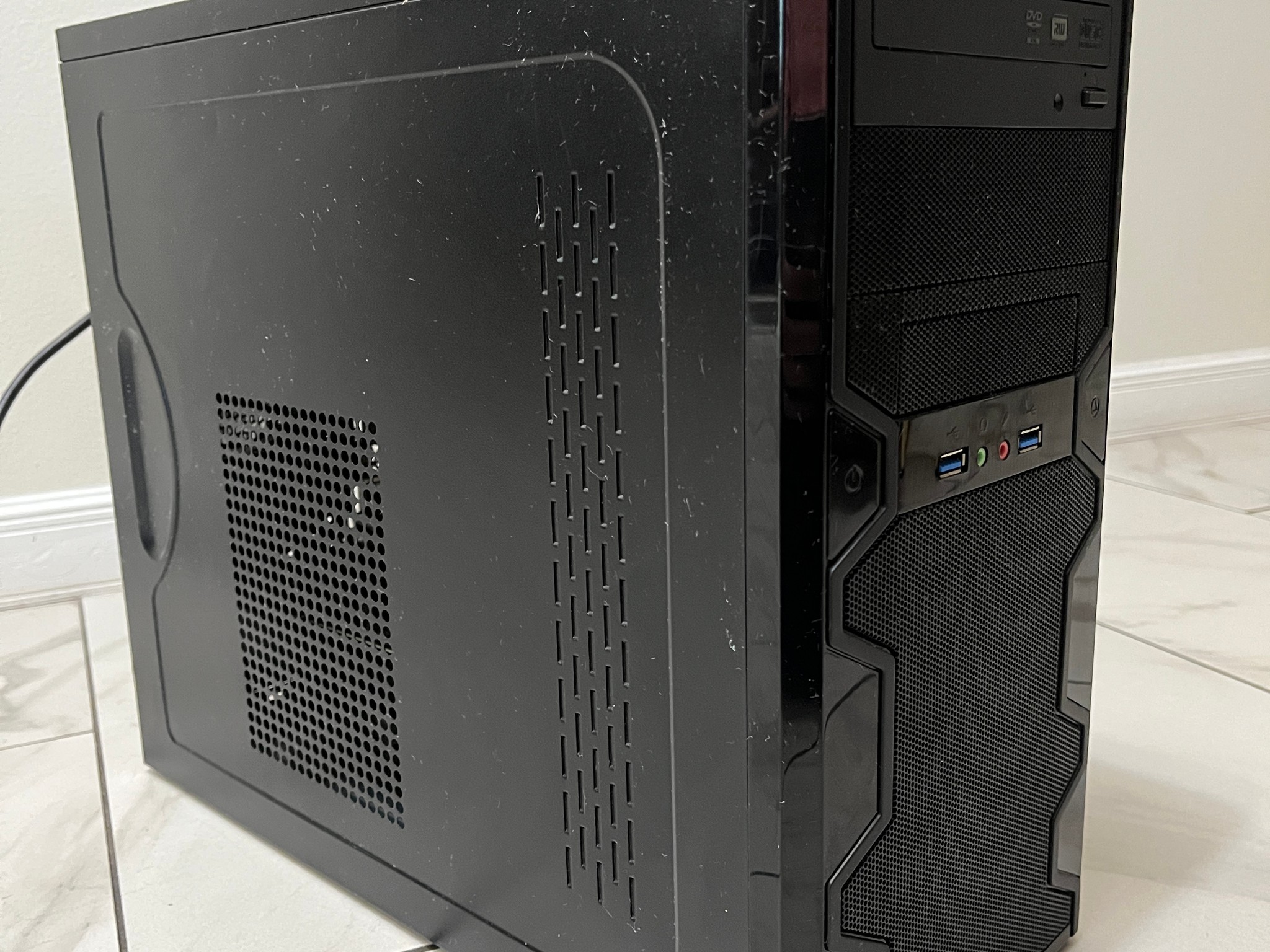 NVIDIA RTX 2080, Intel Core i7-9700, 16GB RAM, 500GB SSD - High FPS Gaming PC w/ Wi-Fi & BT