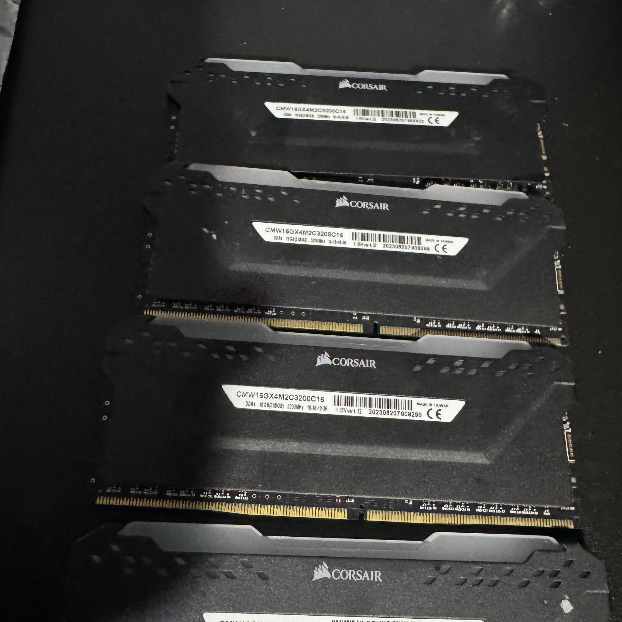 Corsair Vengeance RGB Pro 32GB (4x8GB) DDR4 3200MHz RAM Kit – RGB – Tested