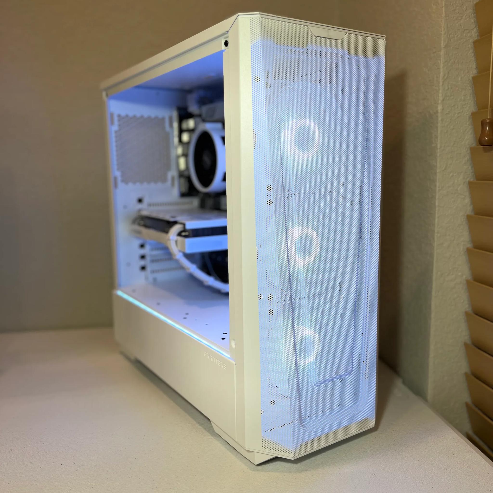 Ryzen 5 5600 | AMD Radeon RX 6650XT | White Theme Gaming PC