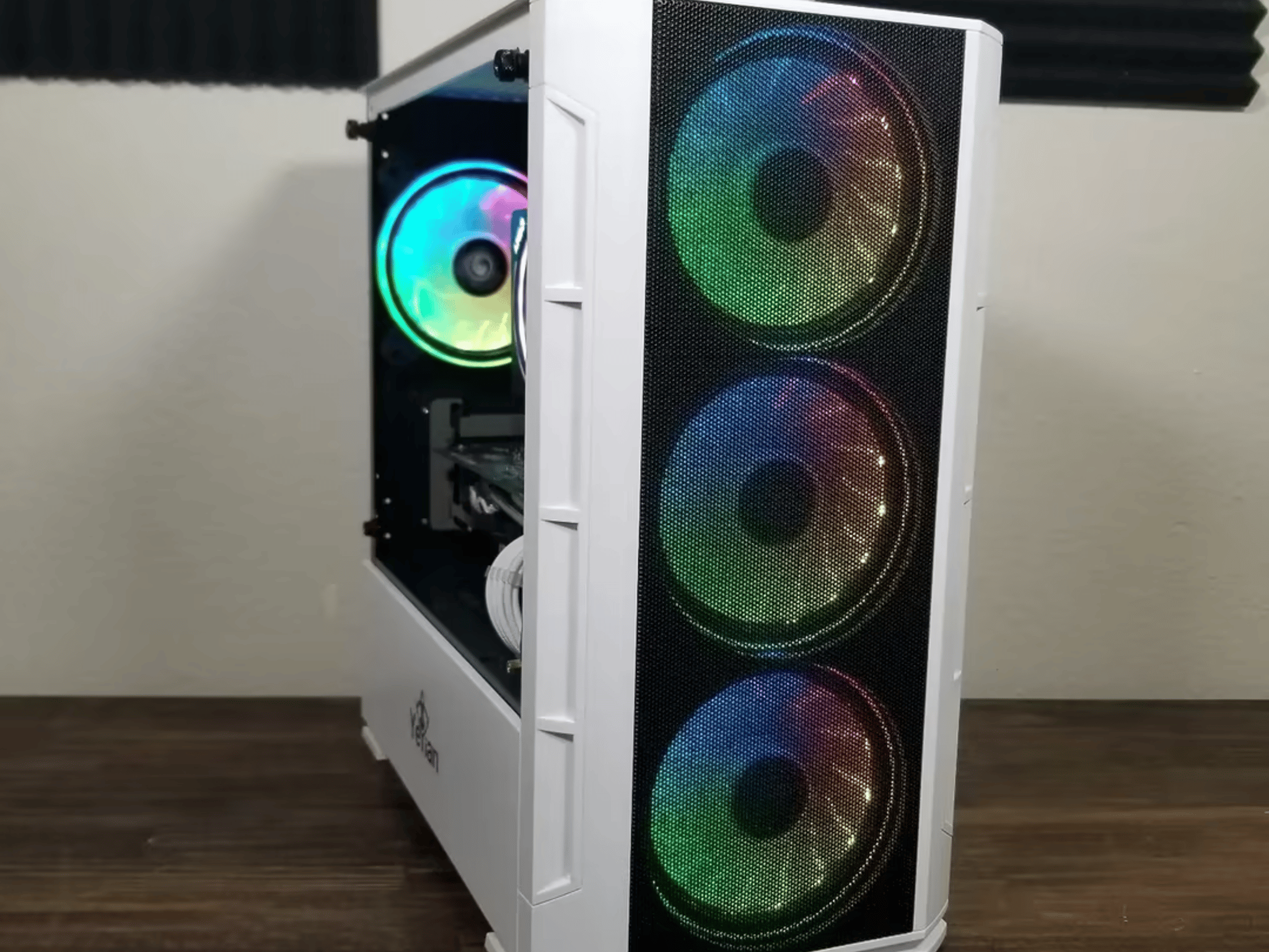 AMD Ryzen 5 1600 // AMD Radeon RX 580 8GB // NEO Forza 2x8 16GB 3200MHz // KLEVV 480GB SSD