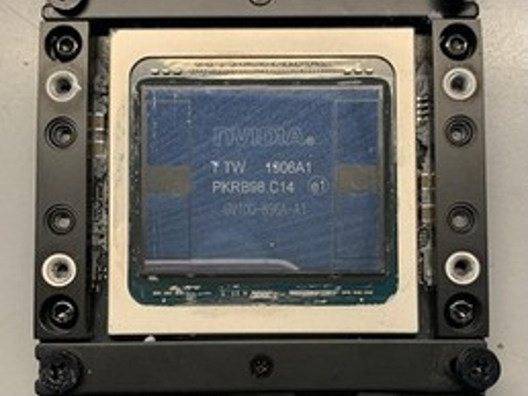 NVIDIA TESLA V100-SXM2-32GB Graphics Accelerator 699-2G503-0204-210 SERVER GPU