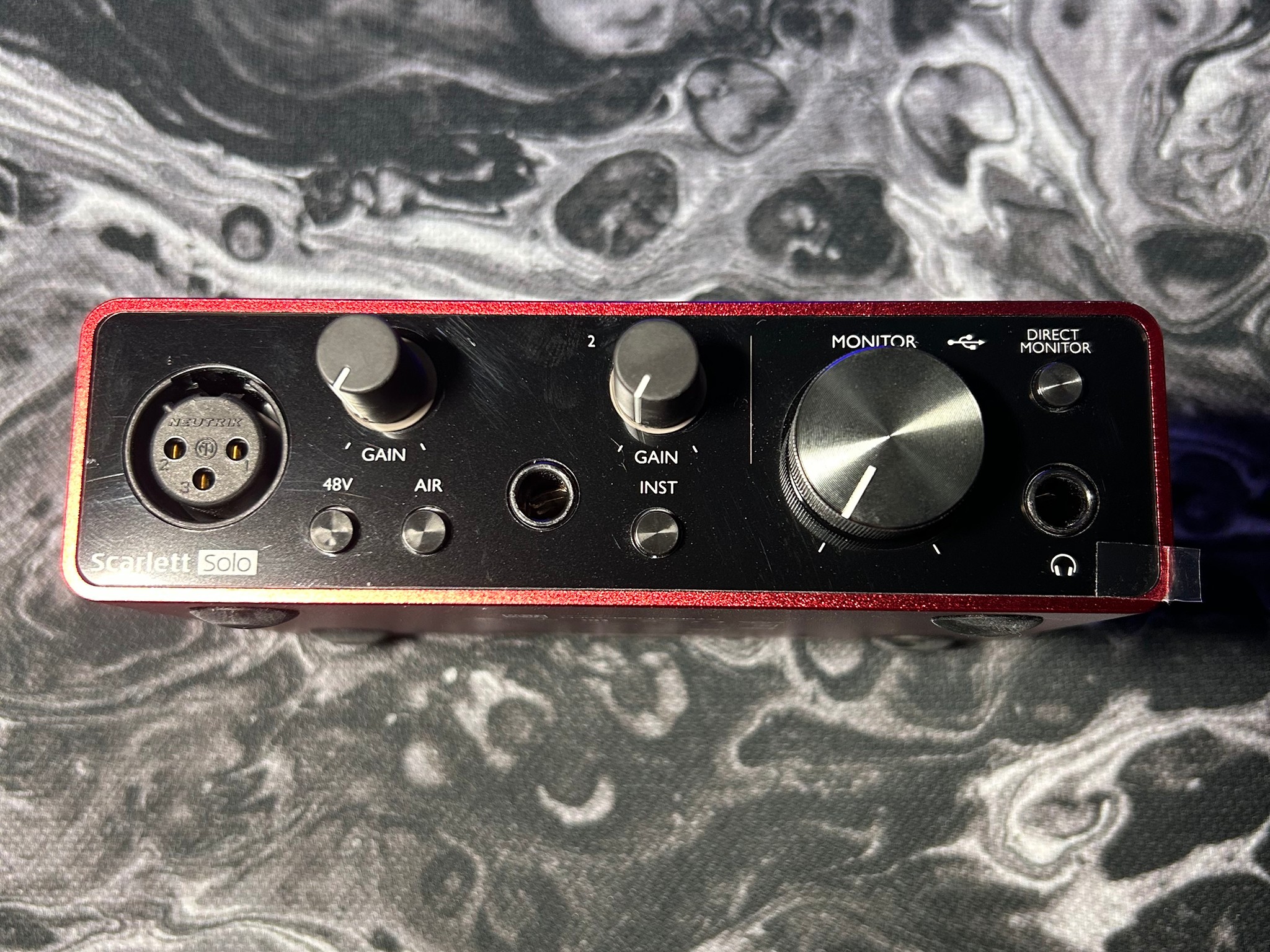 Focusrite Scarlett Solo 3rd Gen Usb-C Audio Interface w/ Mount - OPEN BOX ($115 VALUE)