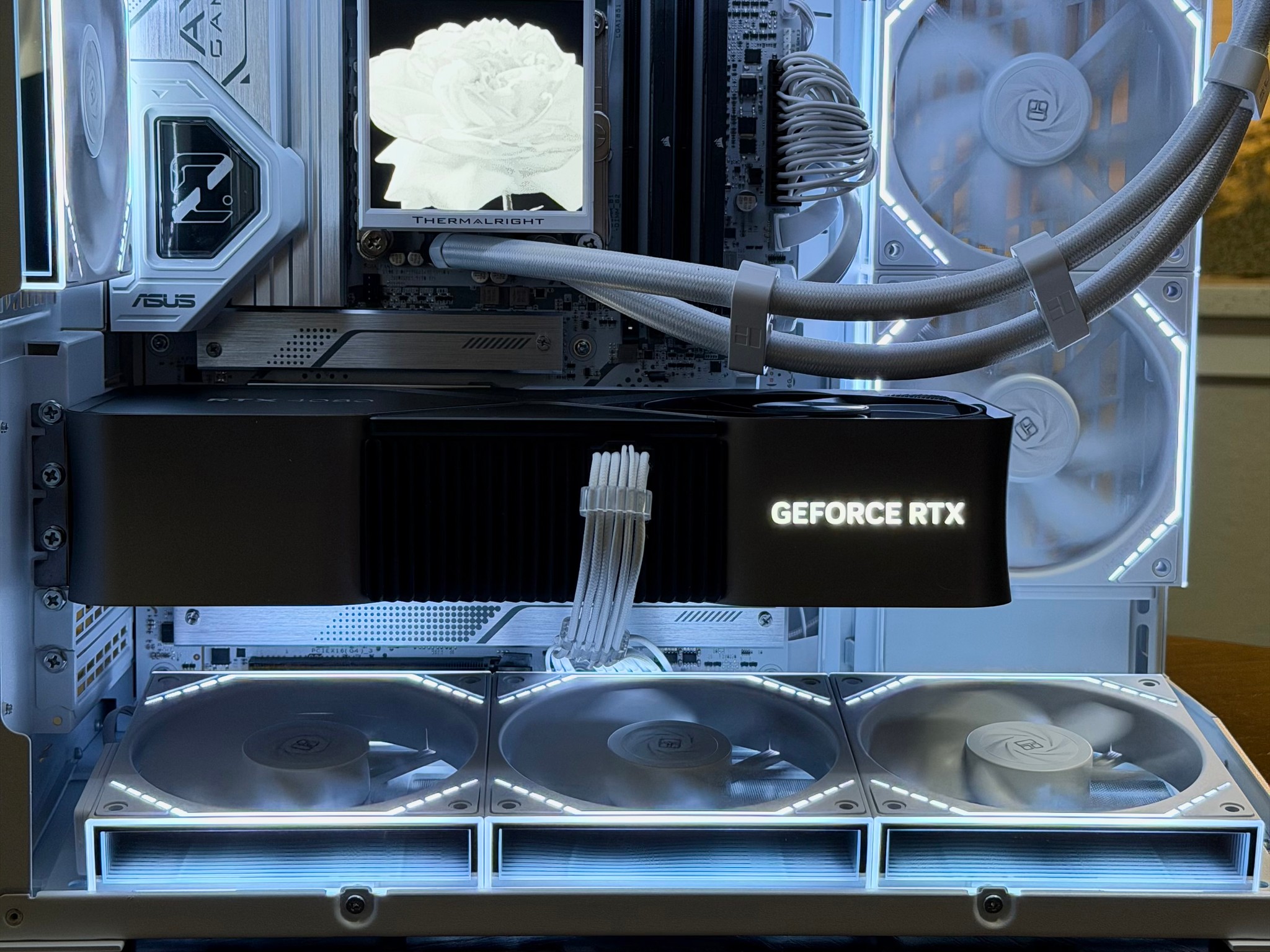 Premium White Gaming PC - RTX 4080 FE 16GB | Ultra 7 265K (20 Cores) | 32GB DDR5 | 2TB Gen4 NVMe SSD
