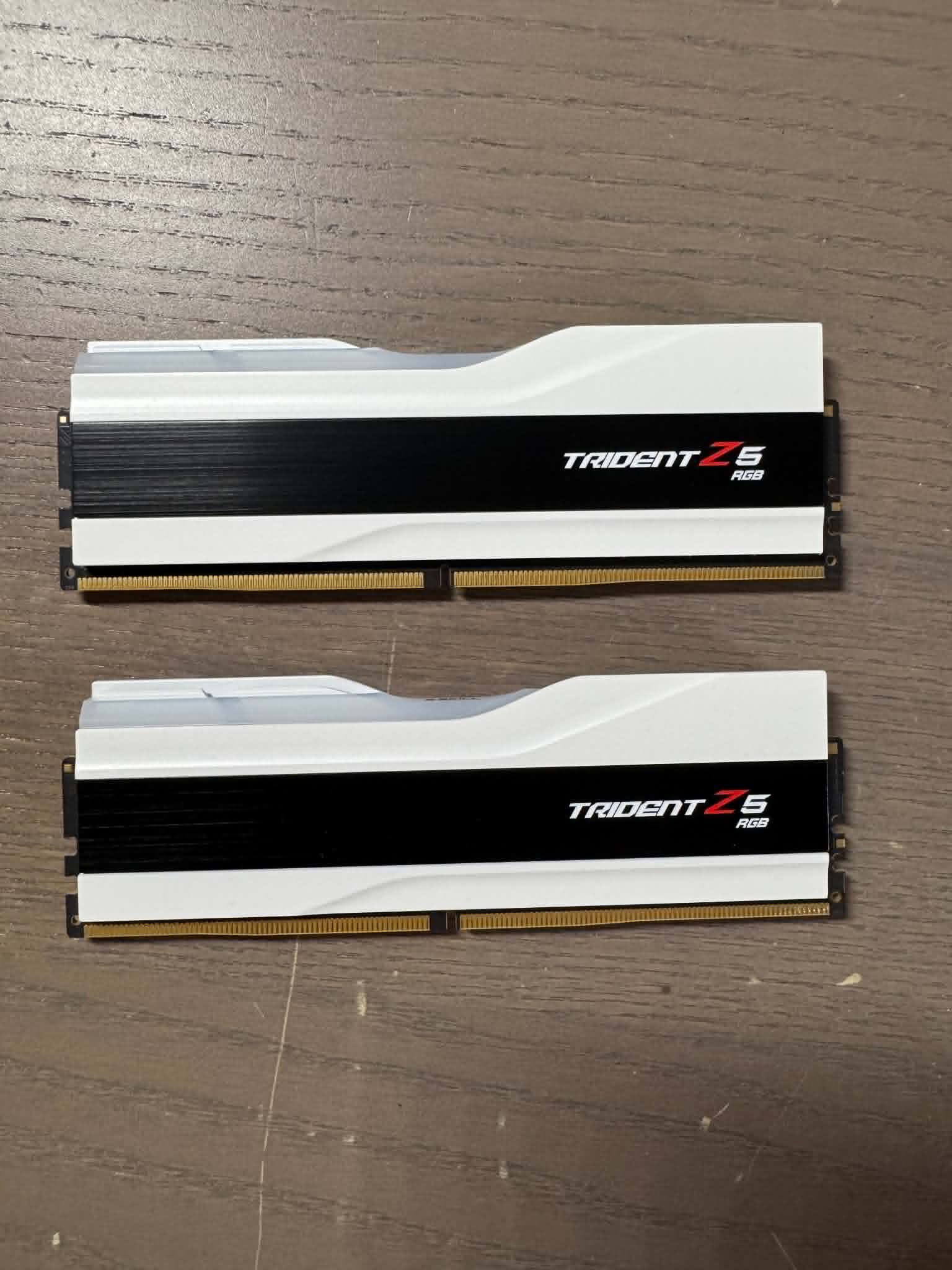 G.Skill Trident Z5 RGB Series 64GB (2 x 32GB) DDR5-6000 F5-6000J3636F32GX2-TZ5RW White DDR5