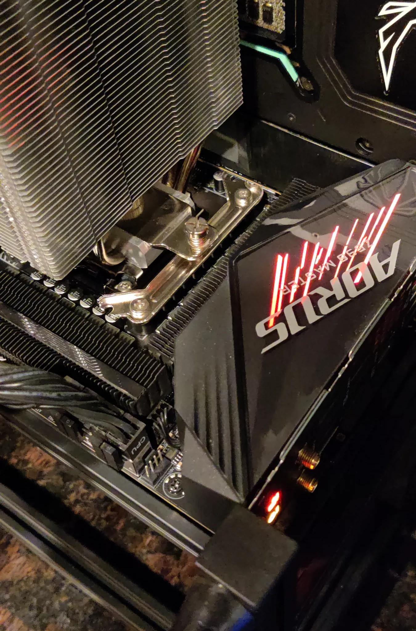 Gigabyte Z590 master Combo