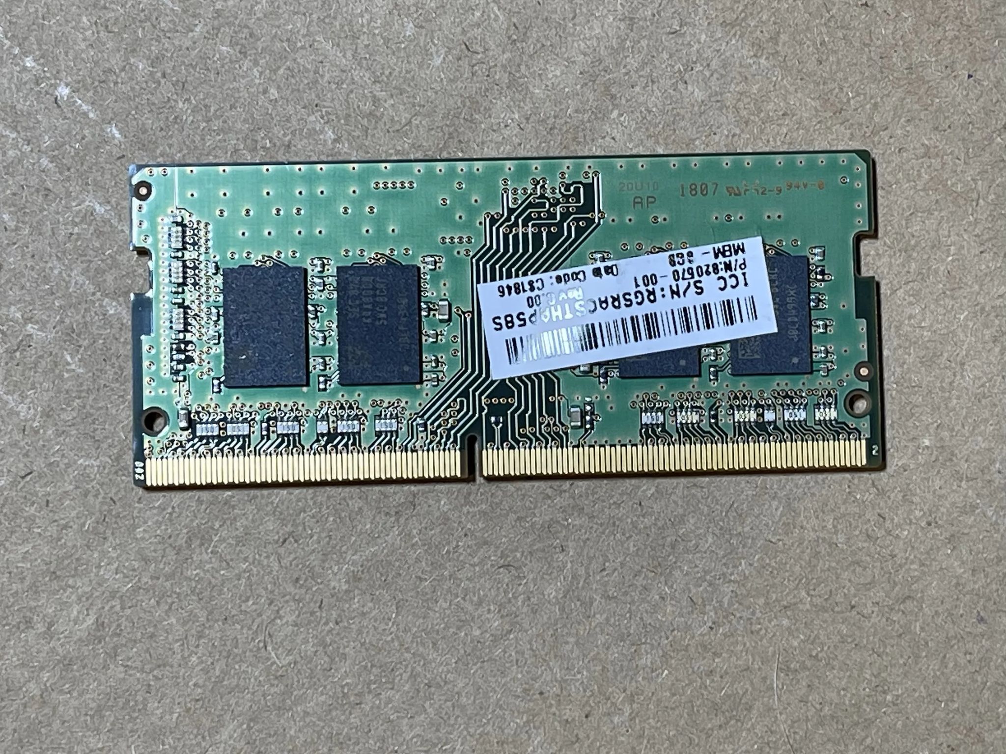 SAMSUNG M471A1K43CB1-CRC 8GB DDR4 2400 SO-DIMM