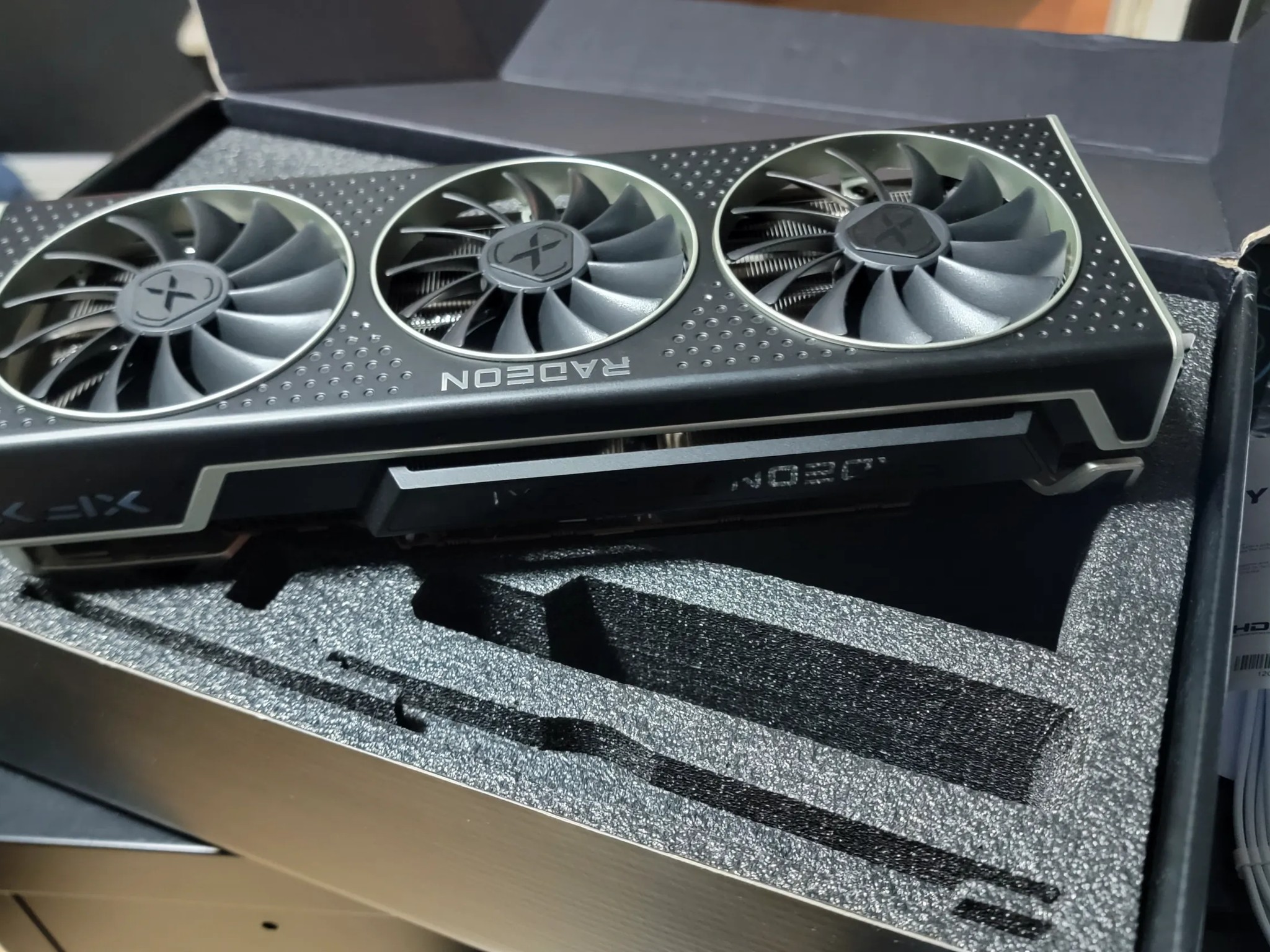 XFX Speedster MERC 319 AMD RX 6950 XT