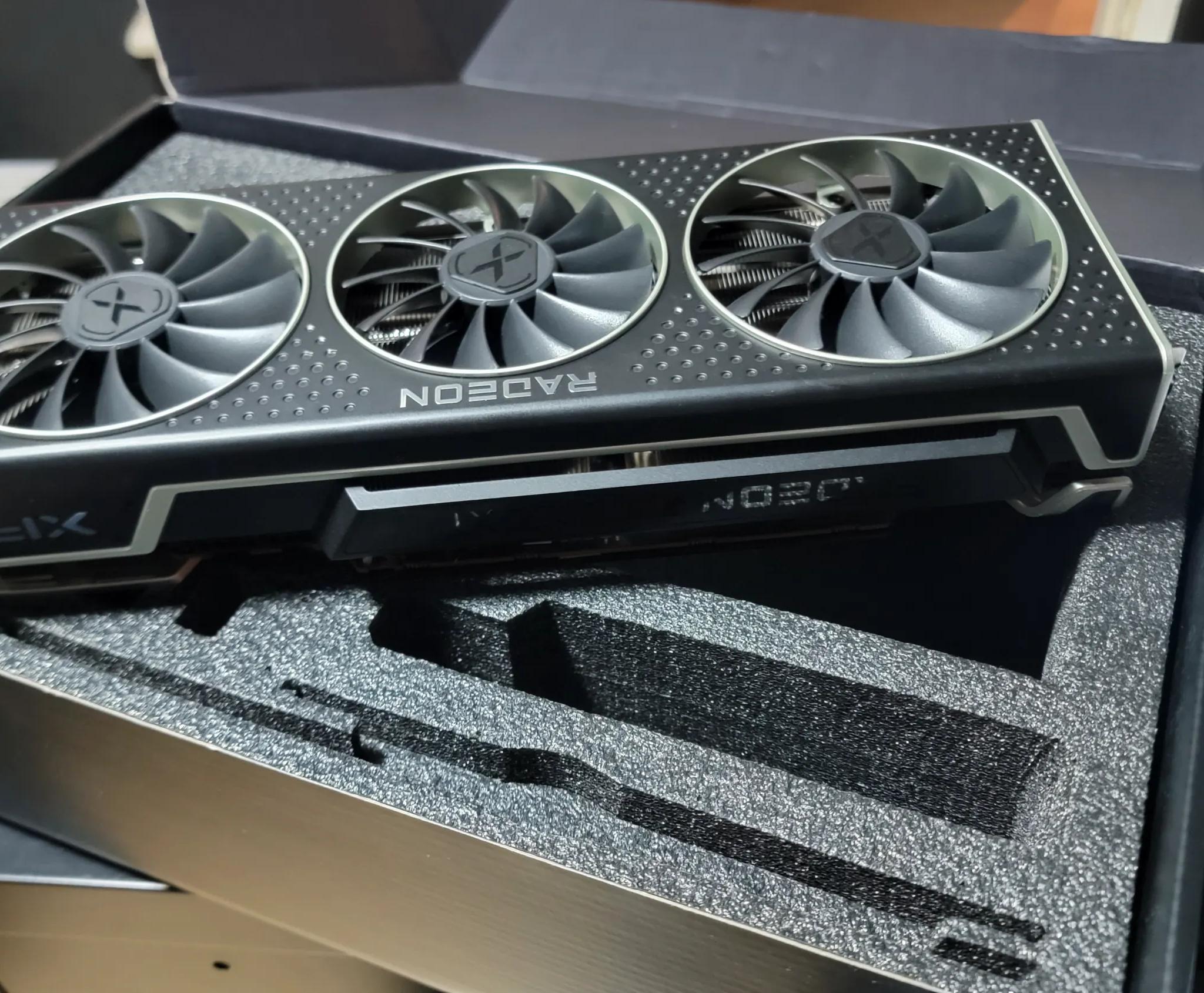 XFX Speedster MERC 319 AMD RX 6950 XT