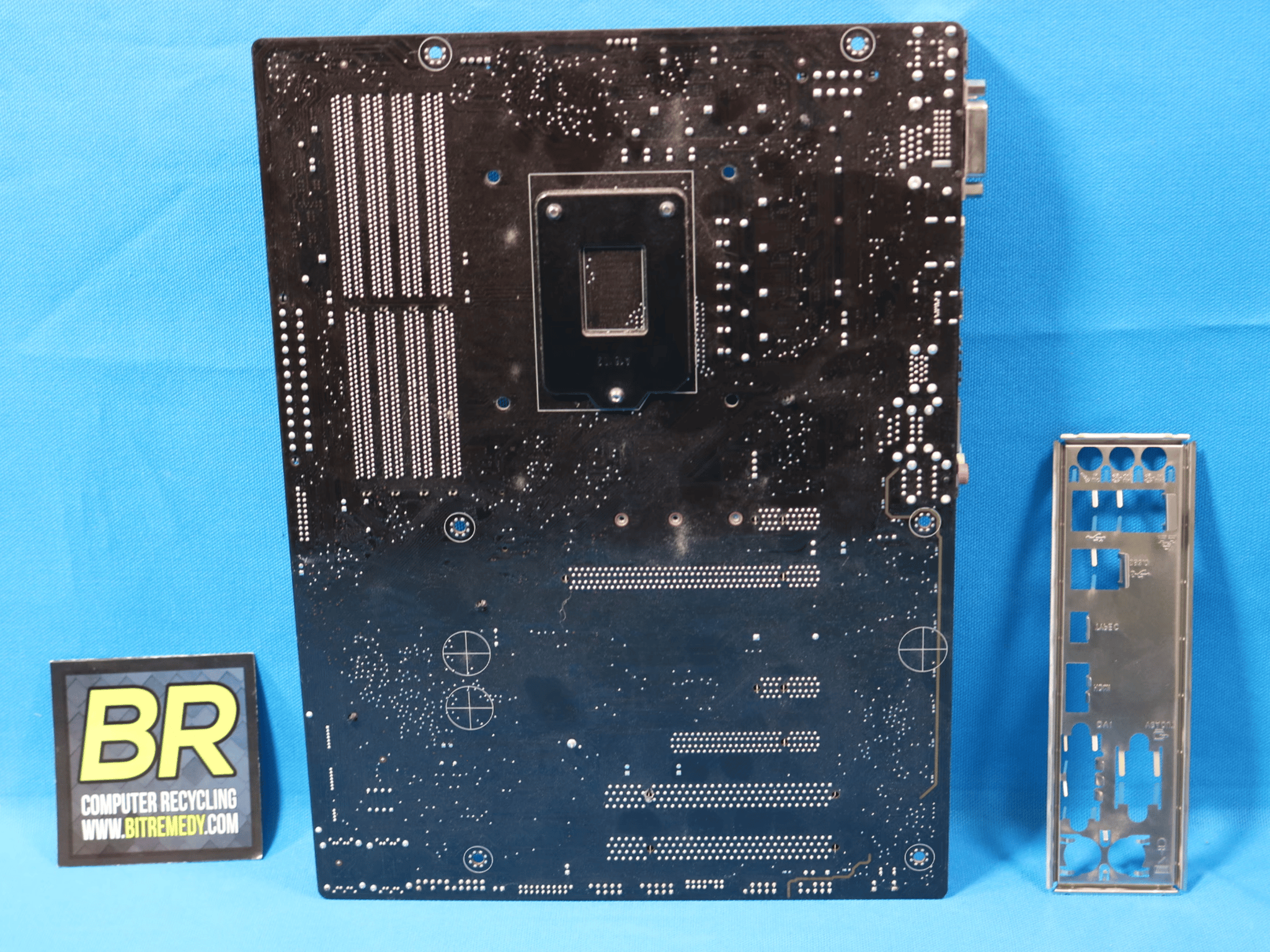 Asus H170-Pro REV. 1.04 Intel LGA1151/Socket H4 DDR4 ATX Desktop Motherboard & I/O Shield