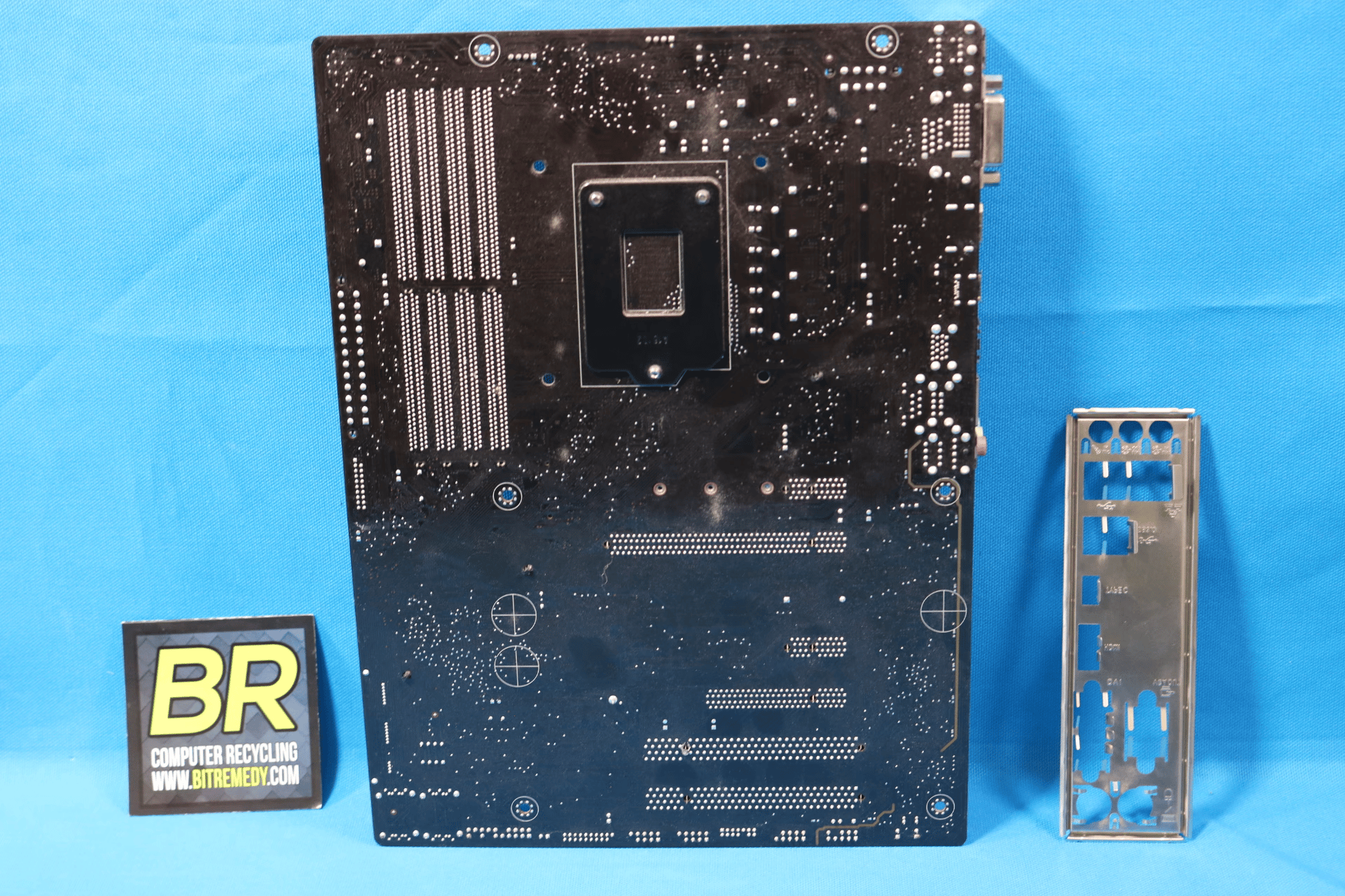 Asus H170-Pro REV. 1.04 Intel LGA1151/Socket H4 DDR4 ATX Desktop Motherboard & I/O Shield