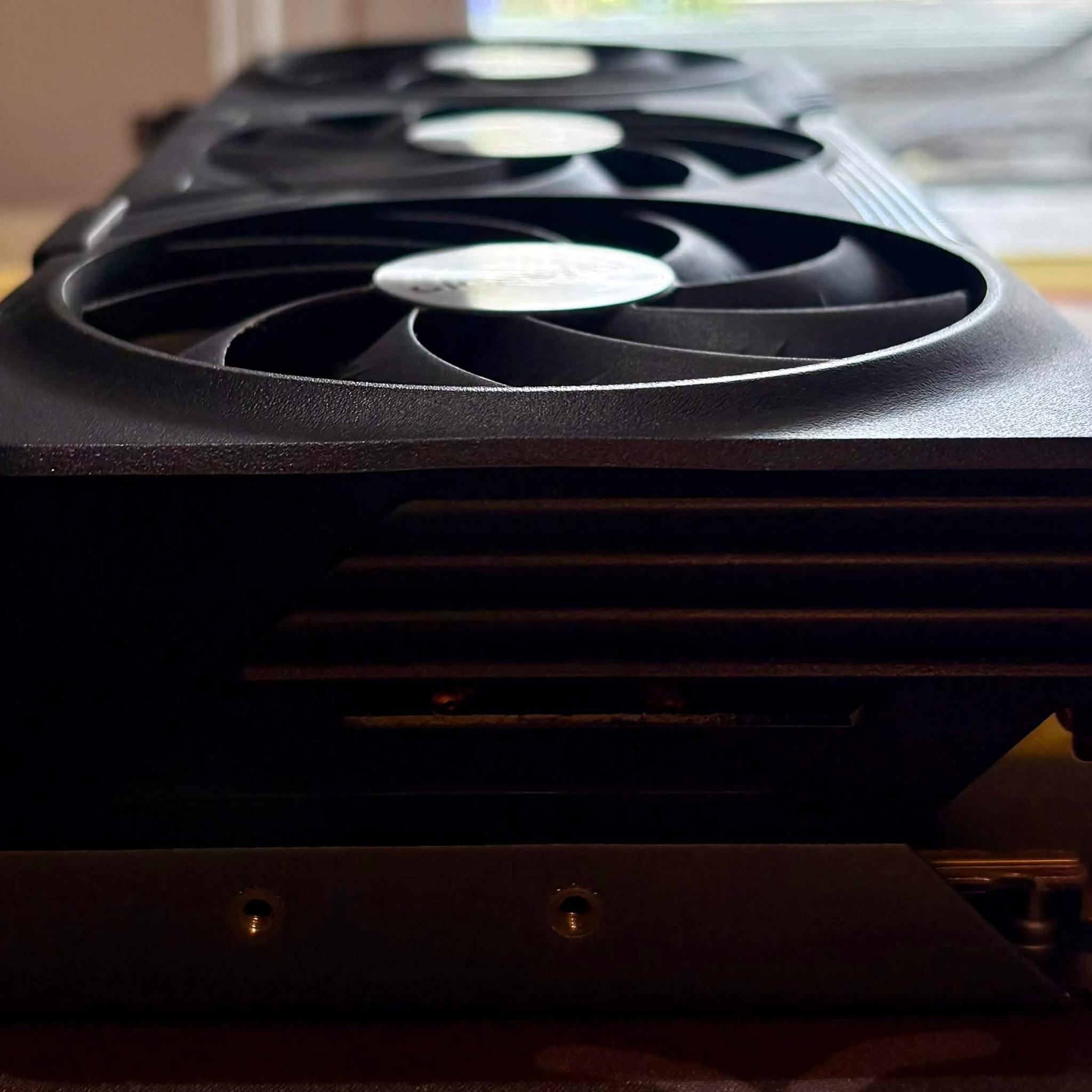 Gigabyte GeForce RTX 4070 Ti GAMING OC 12G