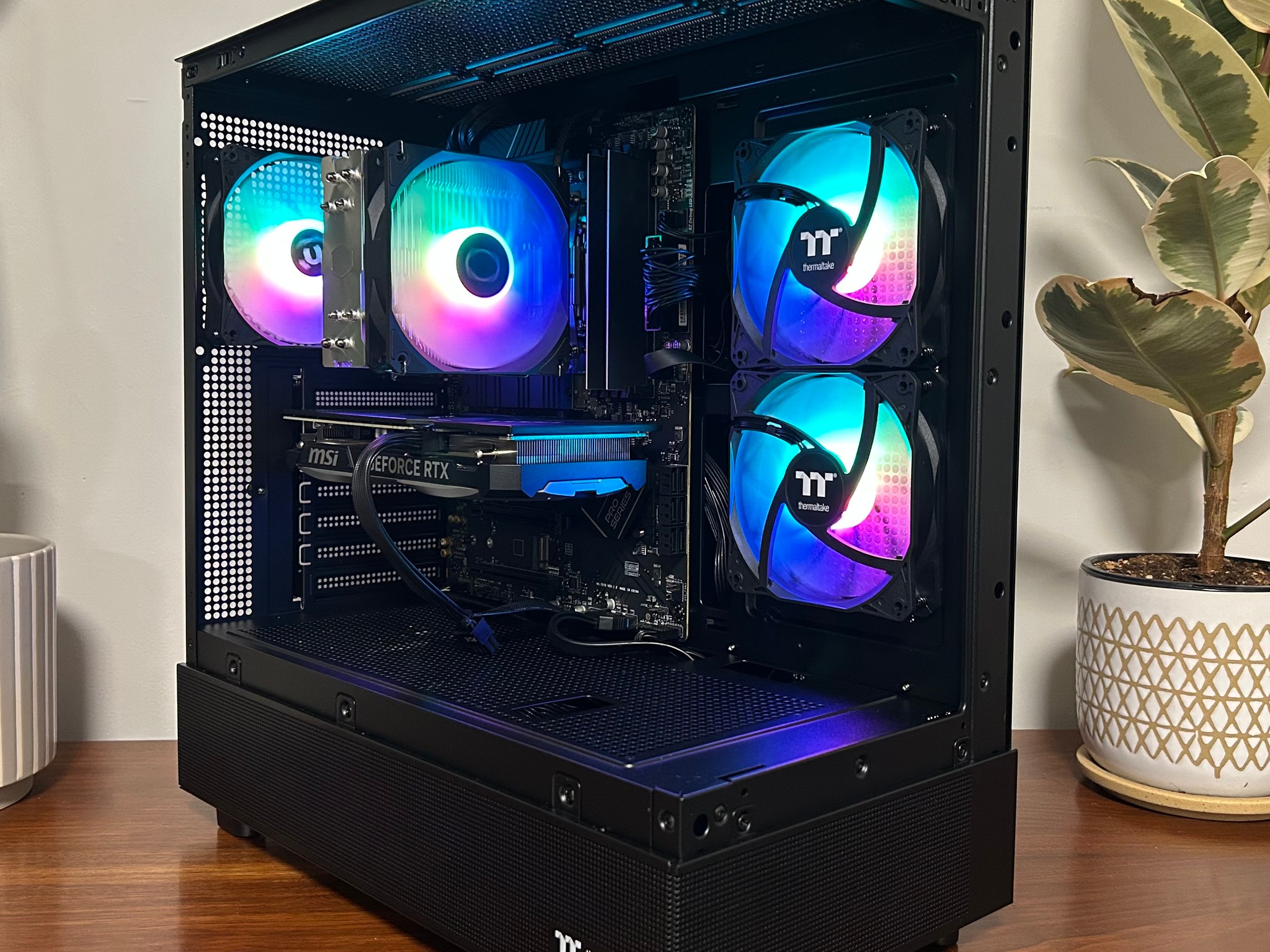 RTX 4070 | Ryzen 5 7600X | 32GB DDR5 | 2TB NVMe | WiFi | Windows 11 Pro