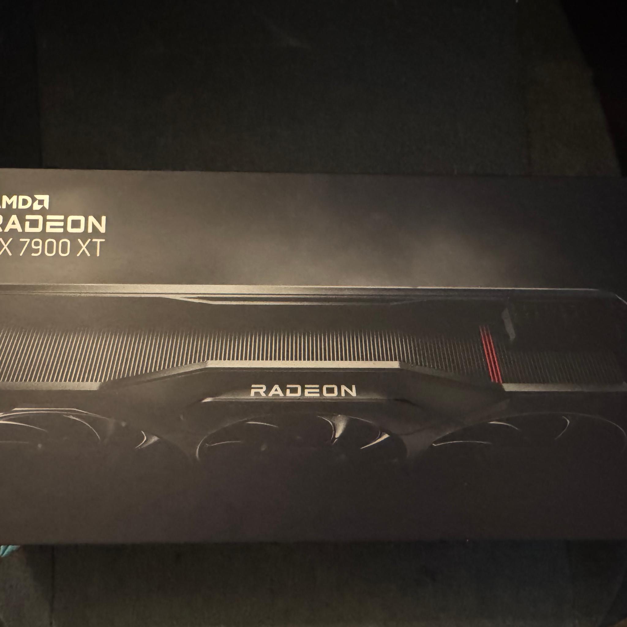 AMD Radeon RX 7900 XT