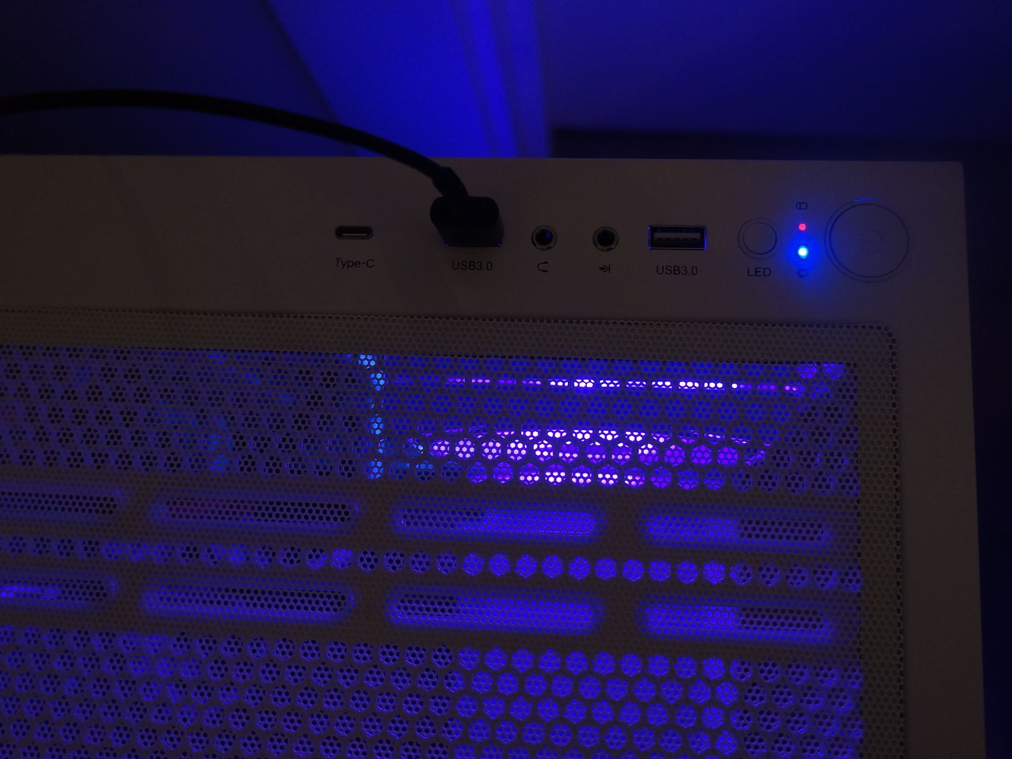 1080p Gaming Beast | RTX 2070 + i7 | 16gb | 1tb