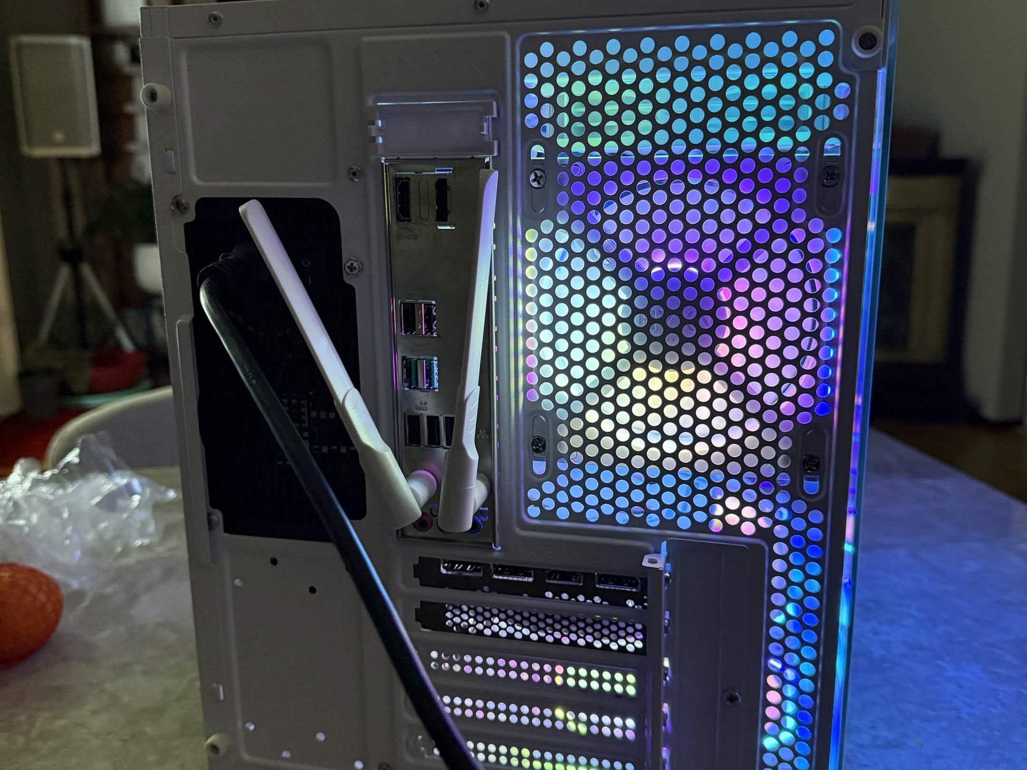 ❄️ Clean White RTX 4060 Build ❄️ i7-13700KF • DDR5 • 1TB NVMe • AIO Cooled