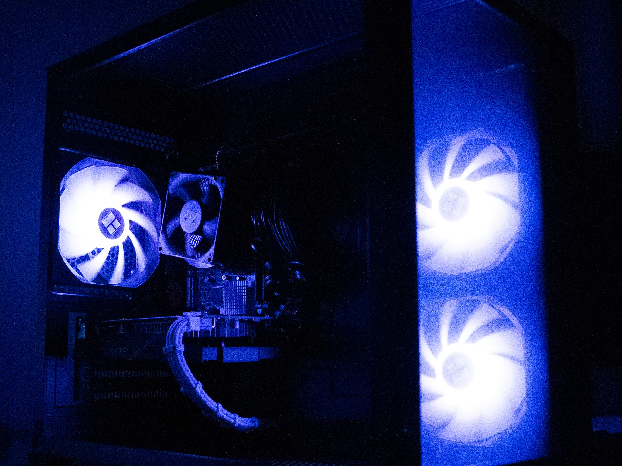 ⛈️❄️ | GTX 1650 SUPER OC | INTEL i7 4790 | 16GB RAM | 1TB | Arctic Snow