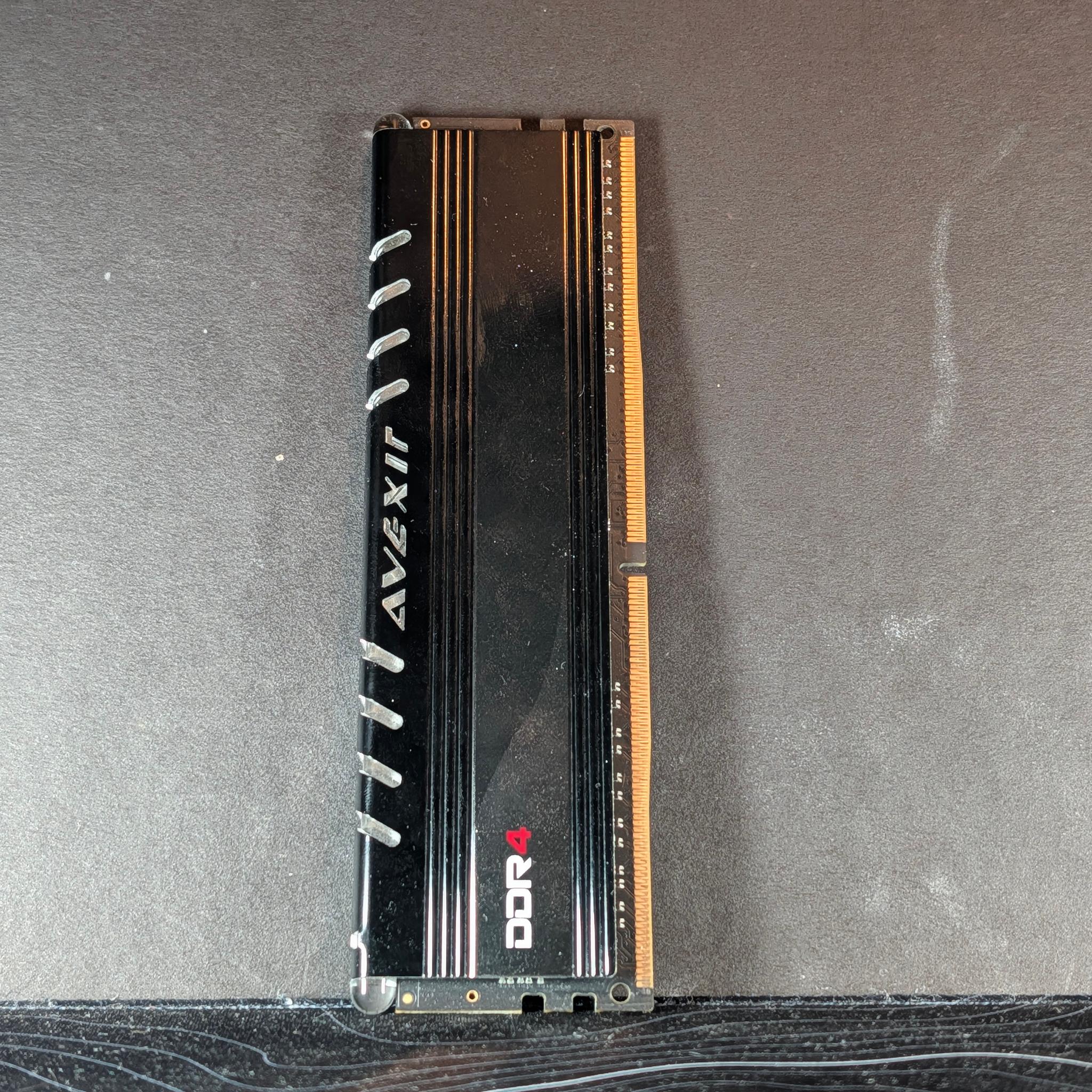 Avexir Core Series 8GB DDR4-2400 CL16