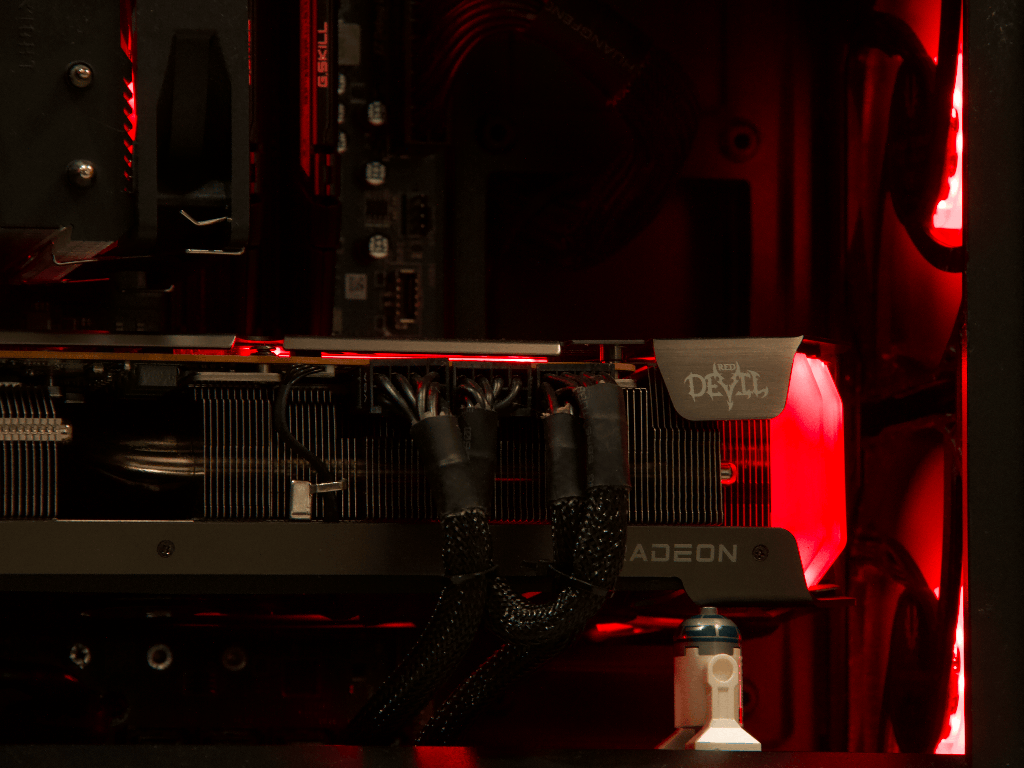 RX 6900 XT, Ryzen 5 5600, 1TB NVMe SSD, 16GB DDR4, WiFi - Custom Gaming PC