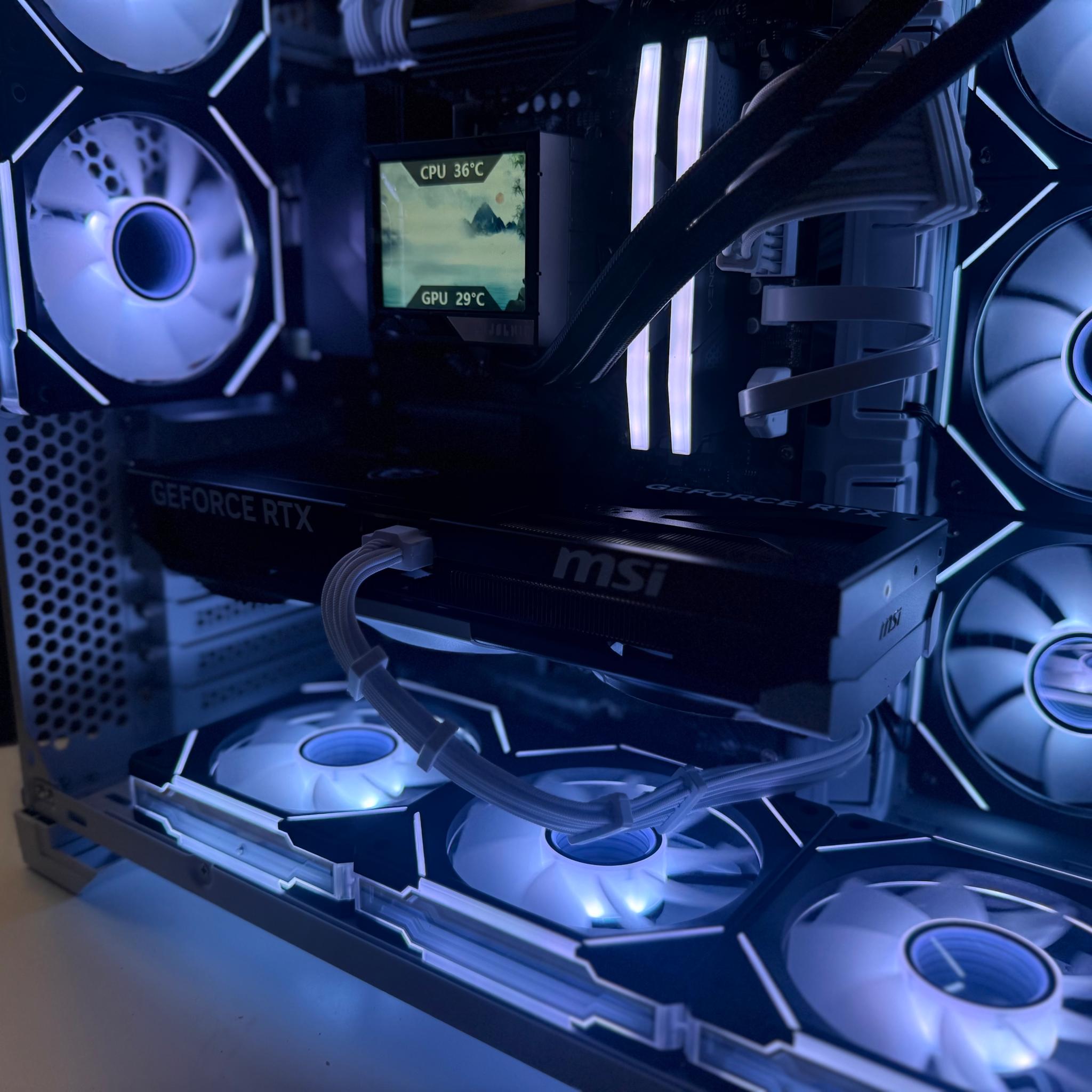 RTX 5080 | Ryzen 7 7800X3D | 2TB SSD | 32GB DDR5