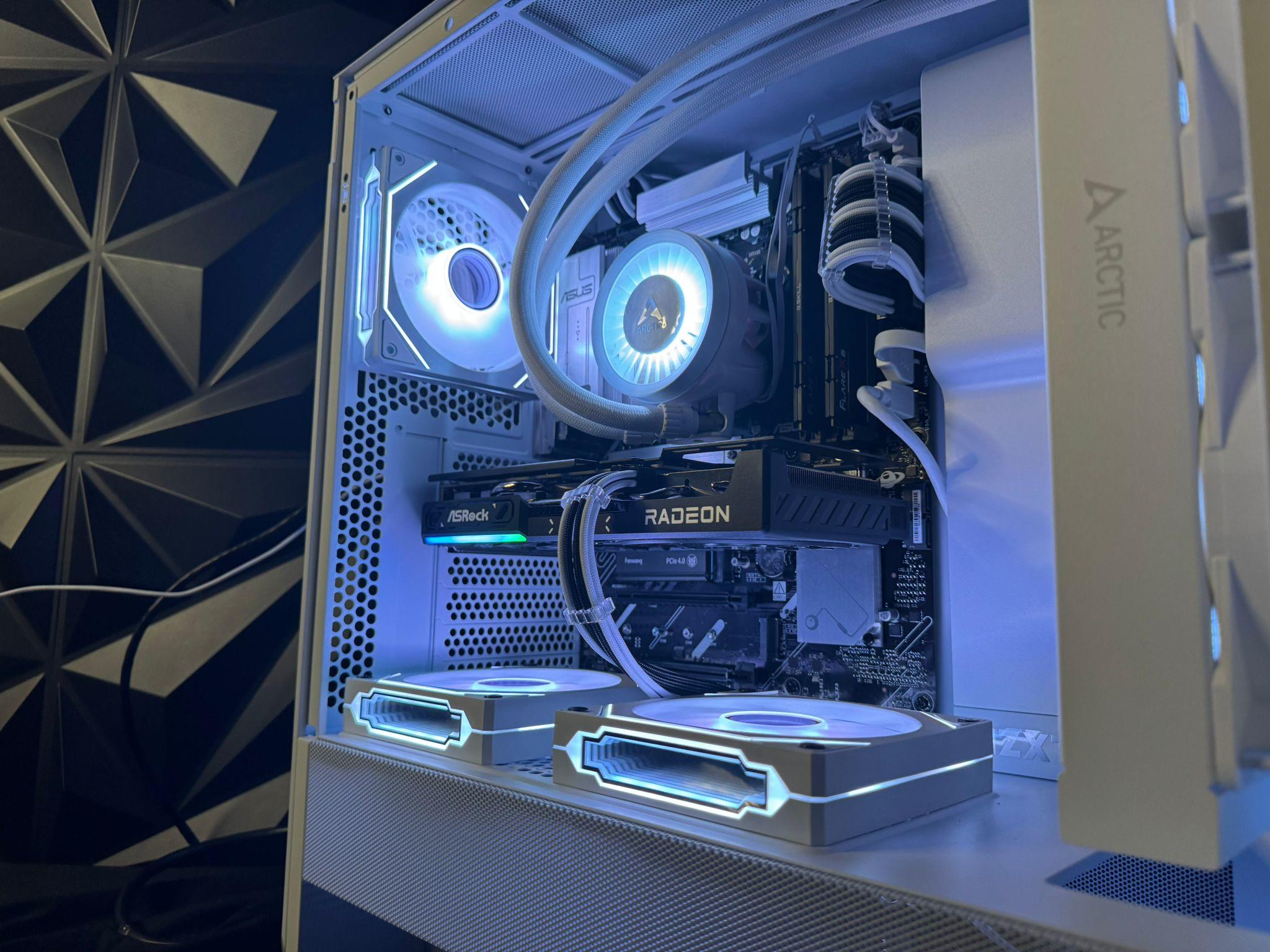 ⚡ Power 9696 ⚡ Ryzen 5 9600X| RX 9060XT 16 GB| 32 GB DDR5| 2.25TB NVMe