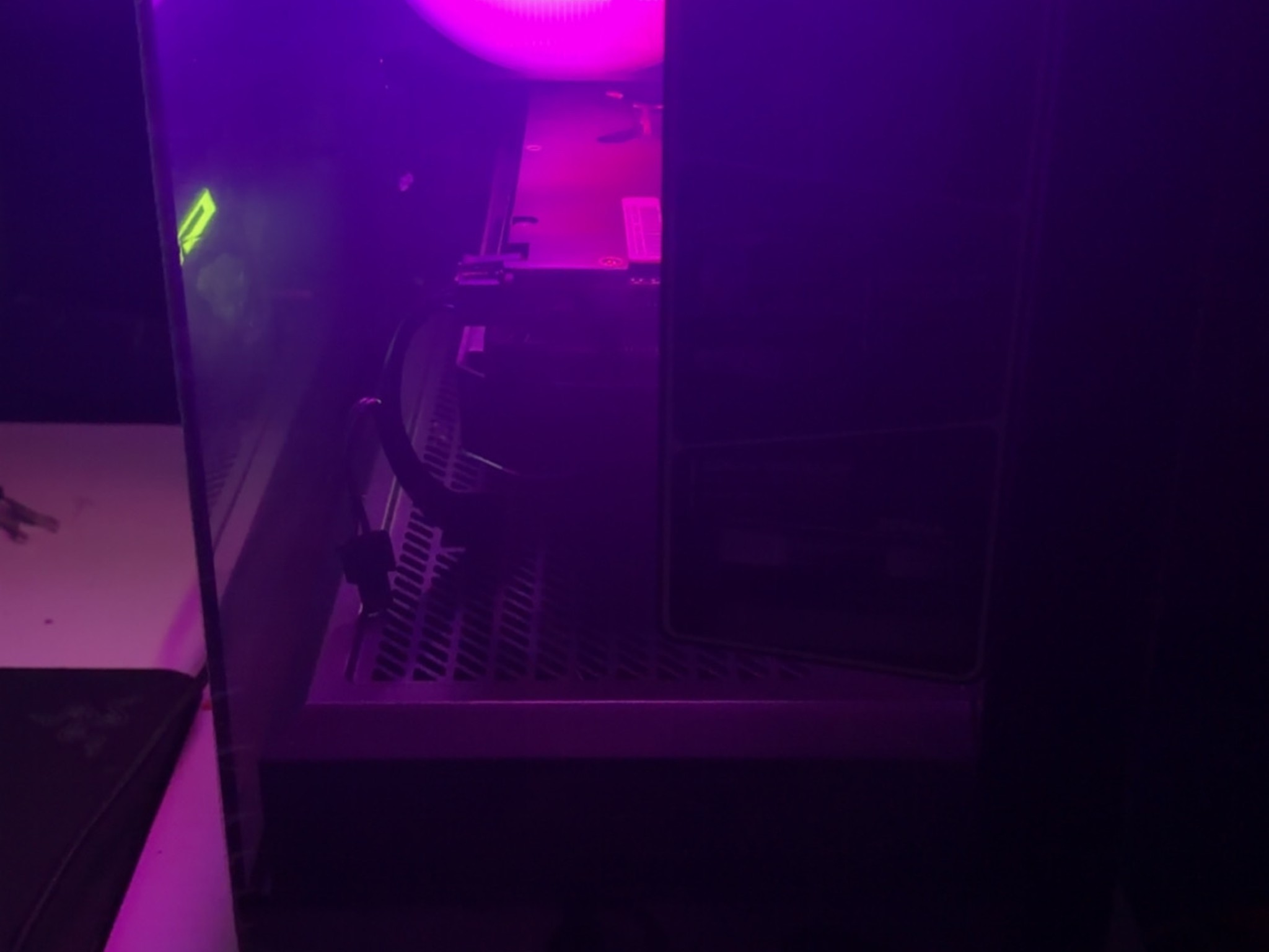 GTX 1060 | Ryzen 3 | 16GB | 512 ssd