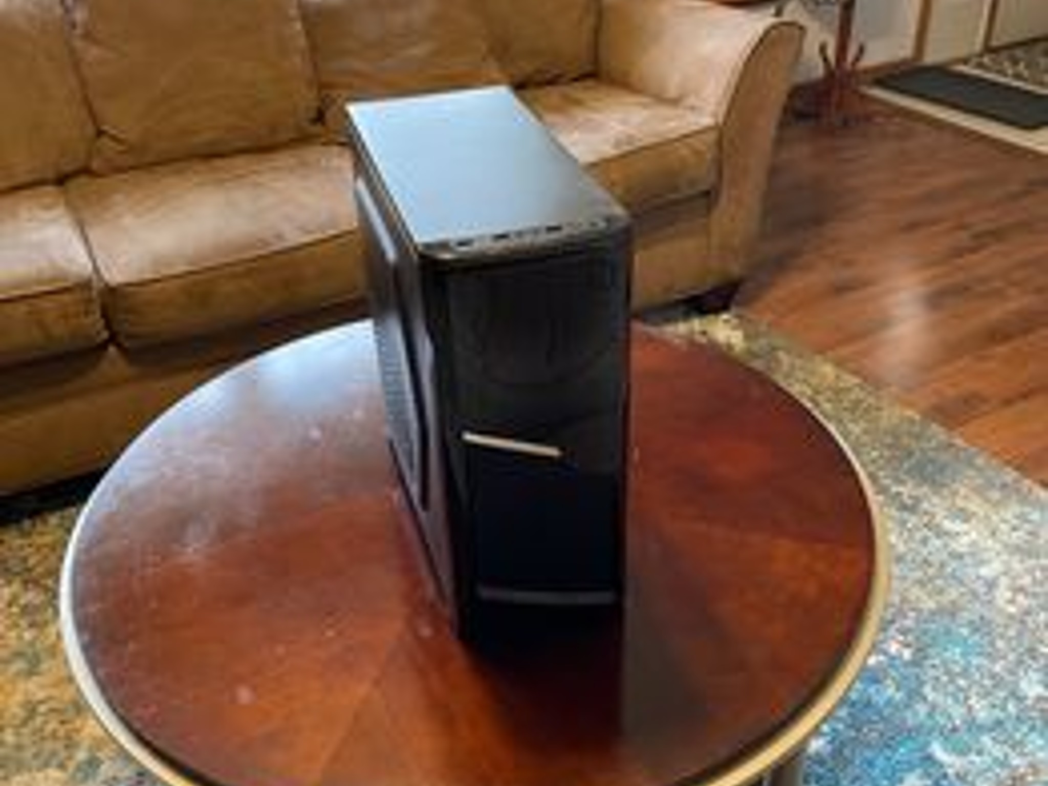 Great Condition Custom PC with EVGA SuperClocked black edition 1070