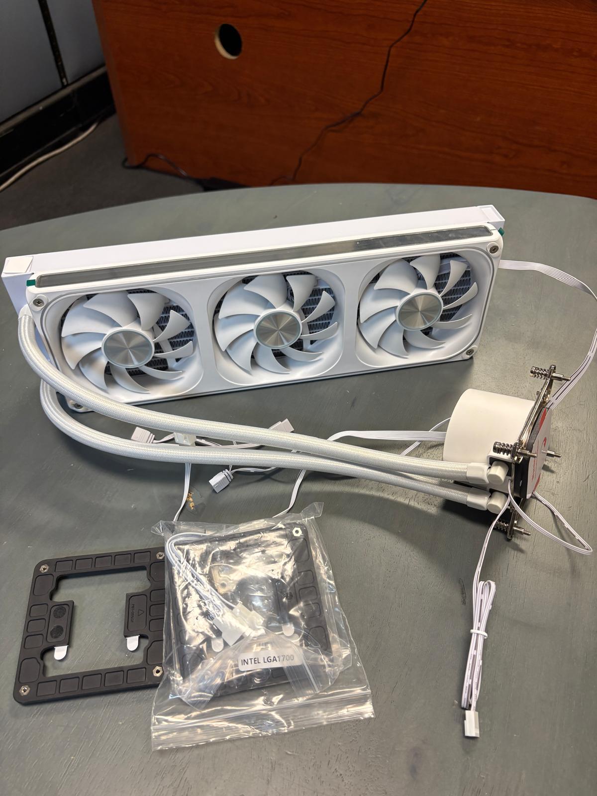 NEW - White Compact Dual-Chamber Mid Tower Airflow Case with Tempered Glass