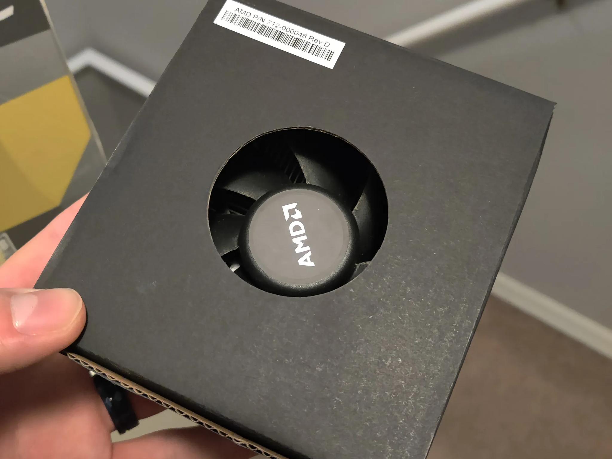 VERY GENTLY USED Ryzen 3600X (Never overclocked, only simple games)