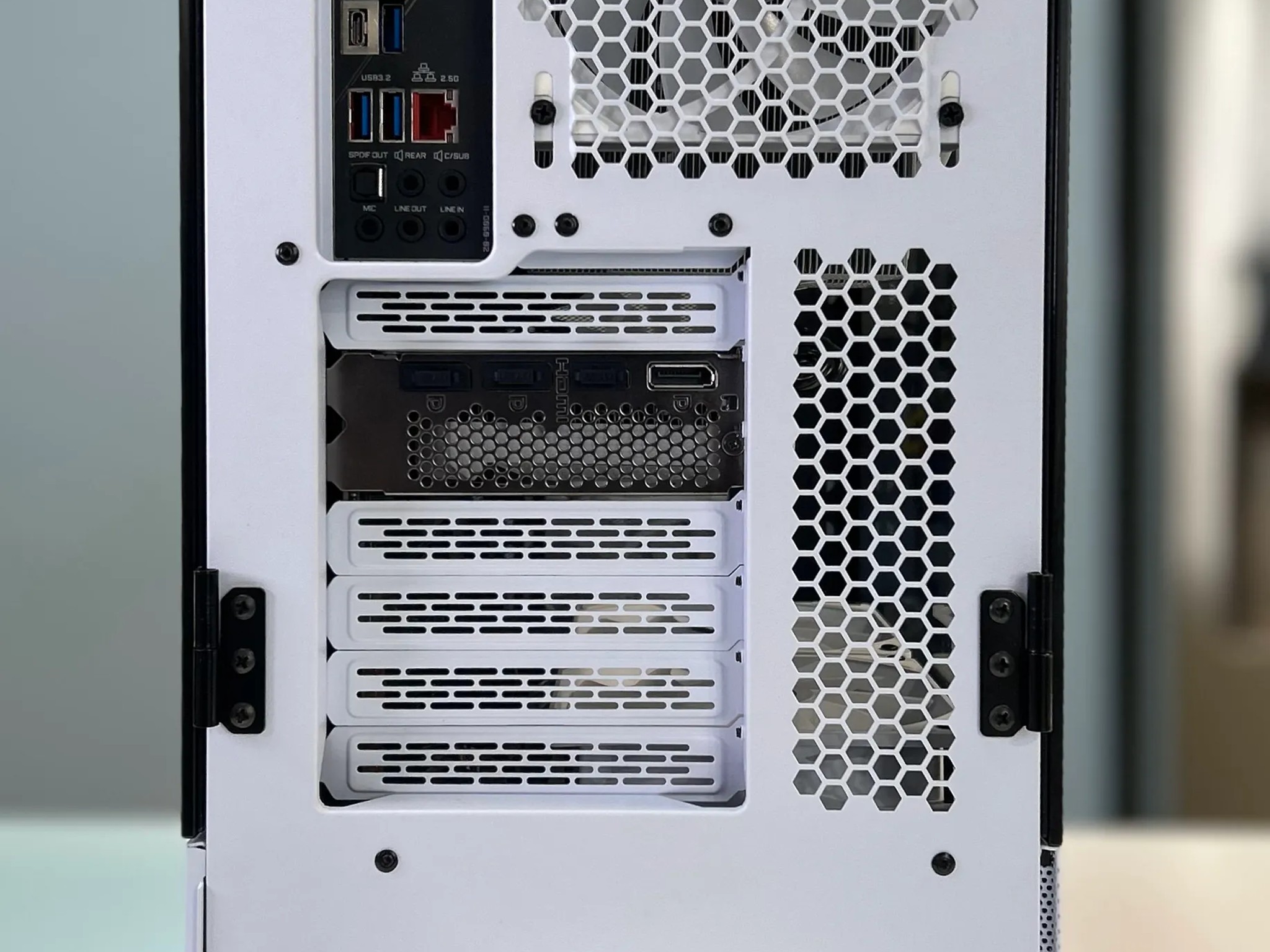 Solid 1080p/1440p Gaming PC - RTX 4060 | Intel i7 10700K | 16GB RAM | 1TB NVMe | Win 11 Pro | Wifi 6