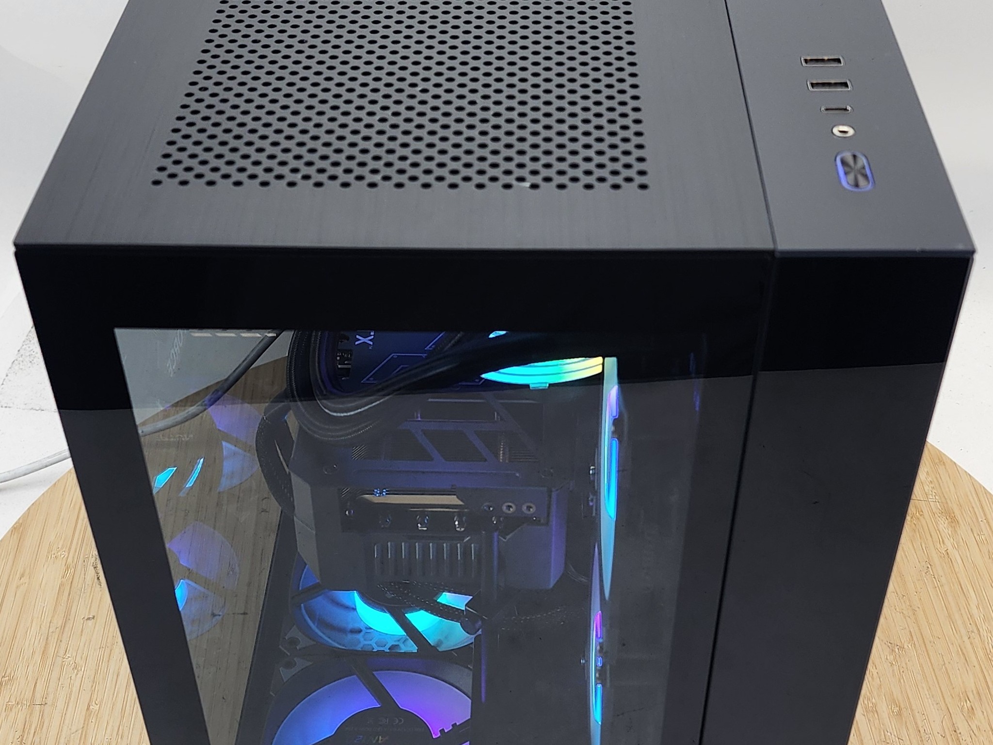 Gaming PC Ryzen 5 7600X3D 32GB RAM 1TB SSD RTX 4070 Ti 12GB Windows 11 Computer