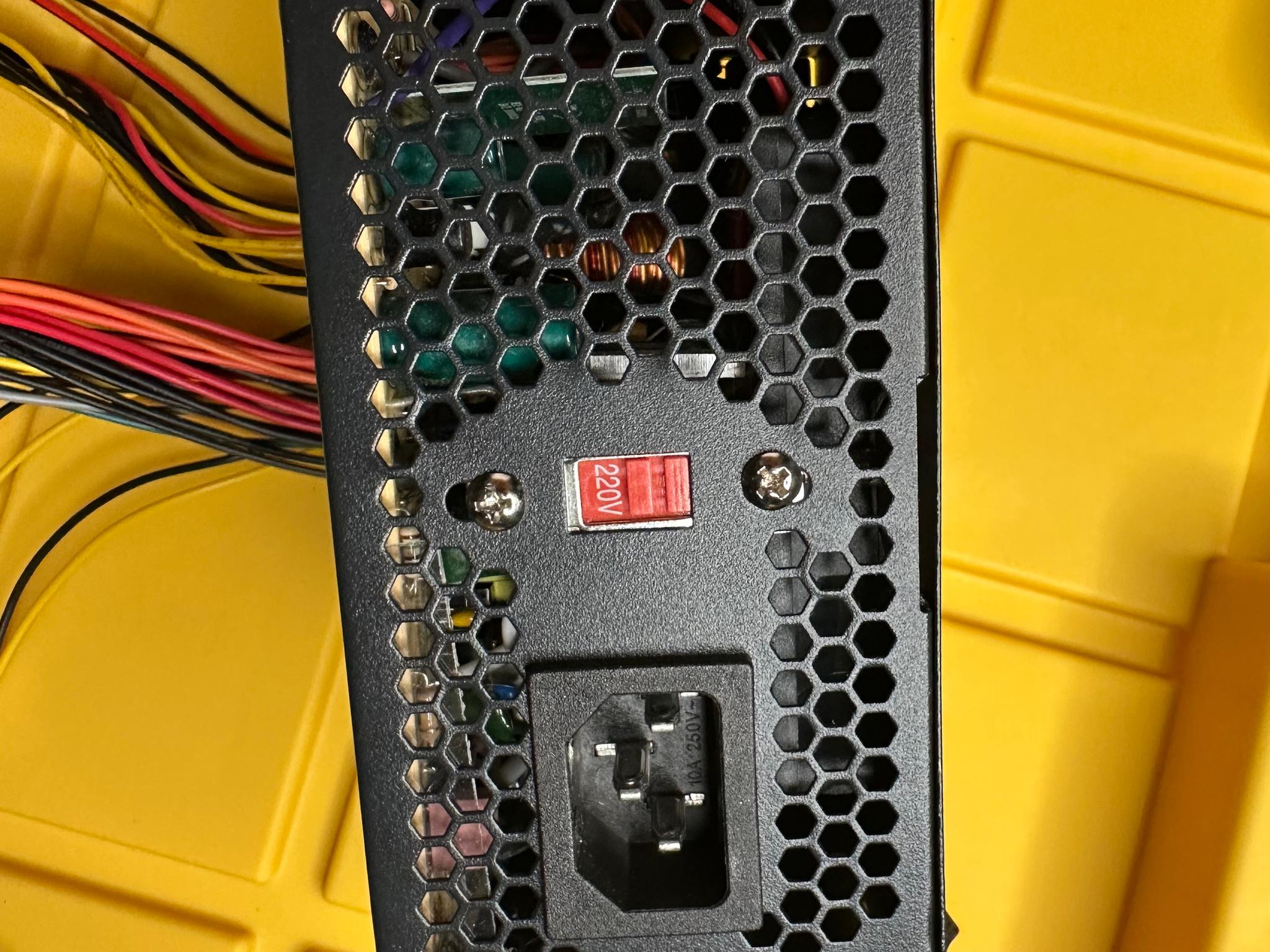 Power Star Black 650w-Max ATX Power Supply Dual Fan, 20+4pin, SATA & PCIe