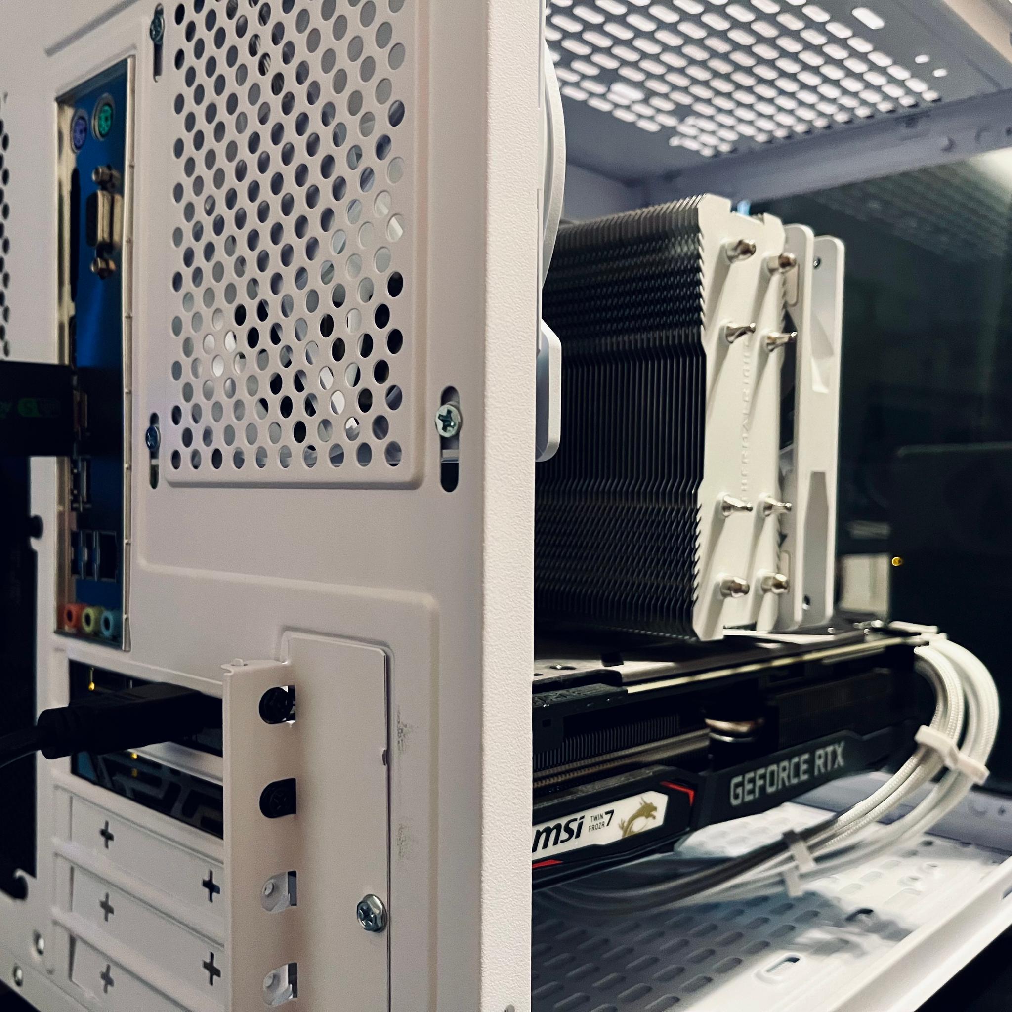 Custom Gaming PC |2070 Super // Ryzen 3600 // 512GB SSD + 1TB|
