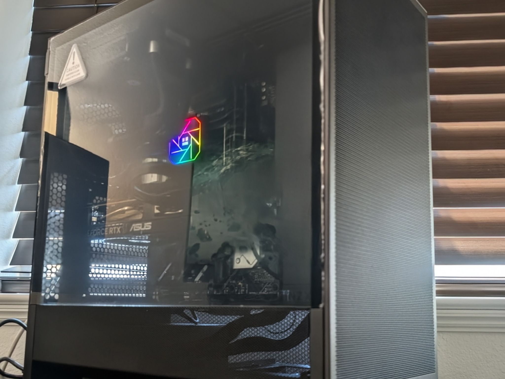 Ryzen 5 9600X | ASUS RTX 5060 | 32GB DDR5 | 1TB NVMe SSD | Wifi | Windows 11 Home |  Gaming PC