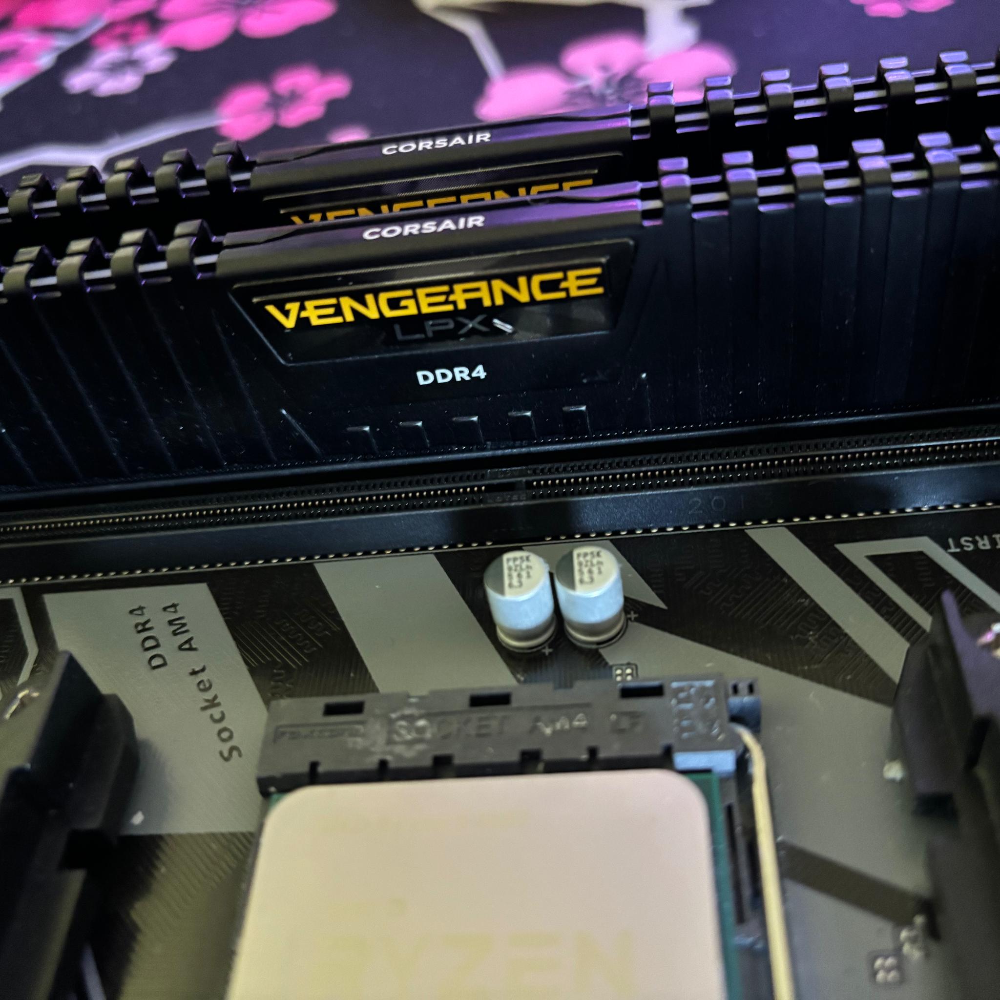 CPU/MB/RAM COMBO | AMD Ryzen 5 3600 | Gigabyte X570 UD | 32GB Corsair Vengeance DDR4 3600 MHz