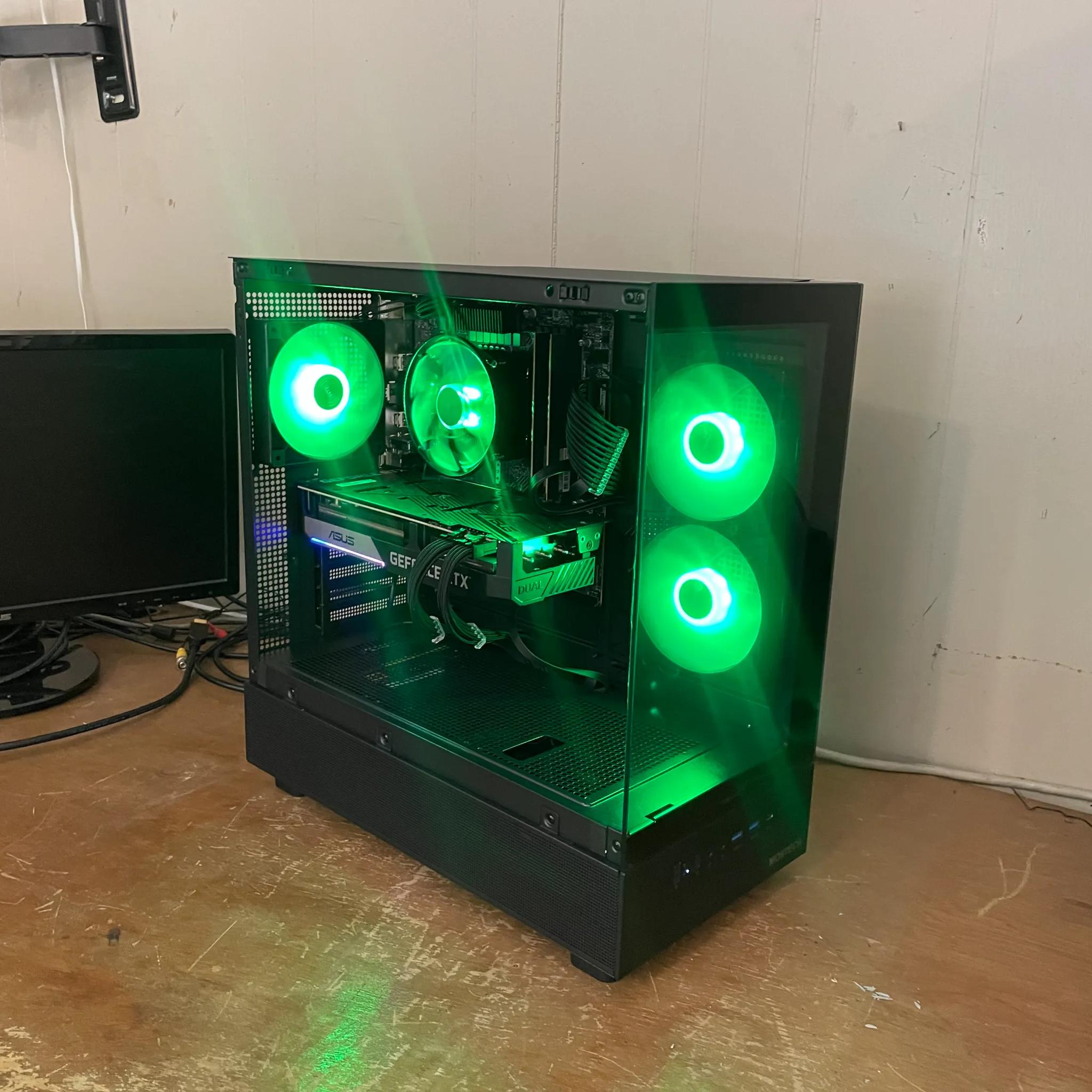 Fish Tank RTX Gaming PC |i5-13400f|2TB M.2|Geforce RTX 3070|32GB Ram