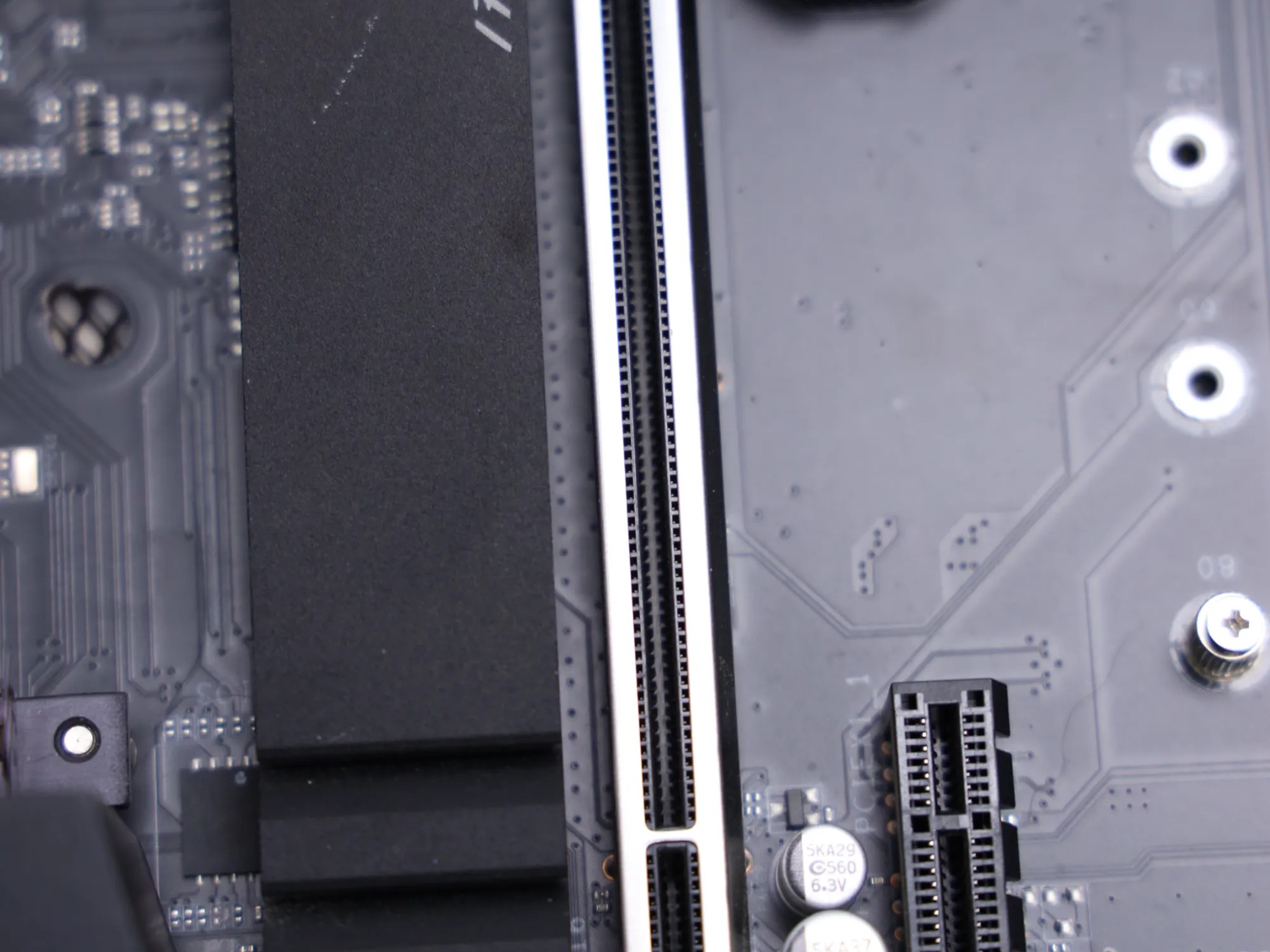B550 Pro AC/ Ryzen 5 5600x/ 32gb ddr4/ AMD Wraith CPU cooler.