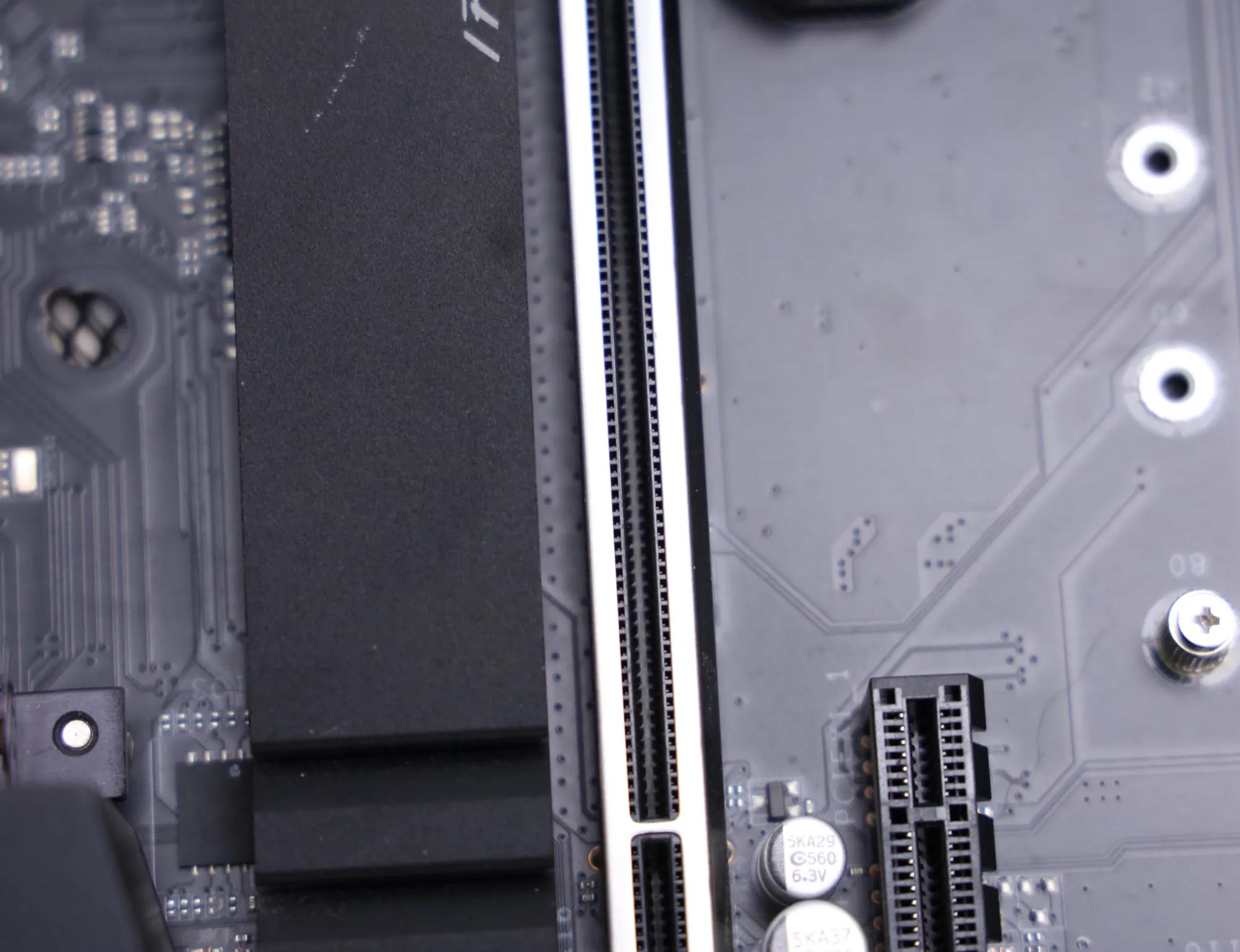 B550 Pro AC/ Ryzen 5 5600x/ 32gb ddr4/ AMD Wraith CPU cooler.
