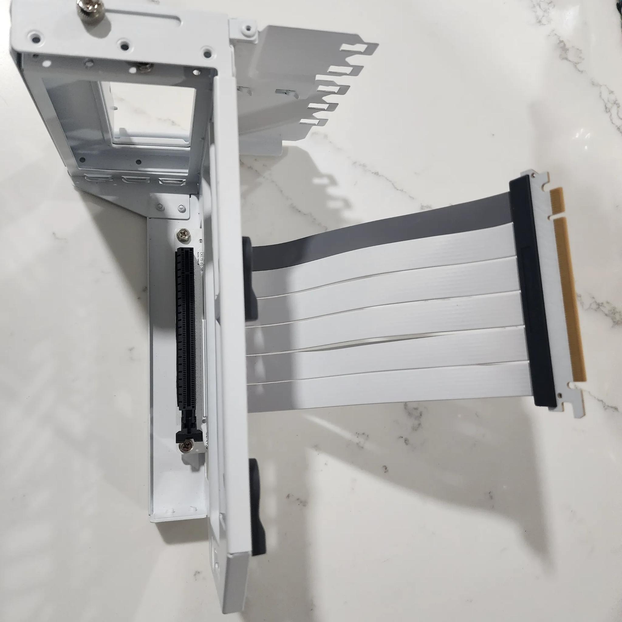 Cooler Master Vertical GPU mount with riser