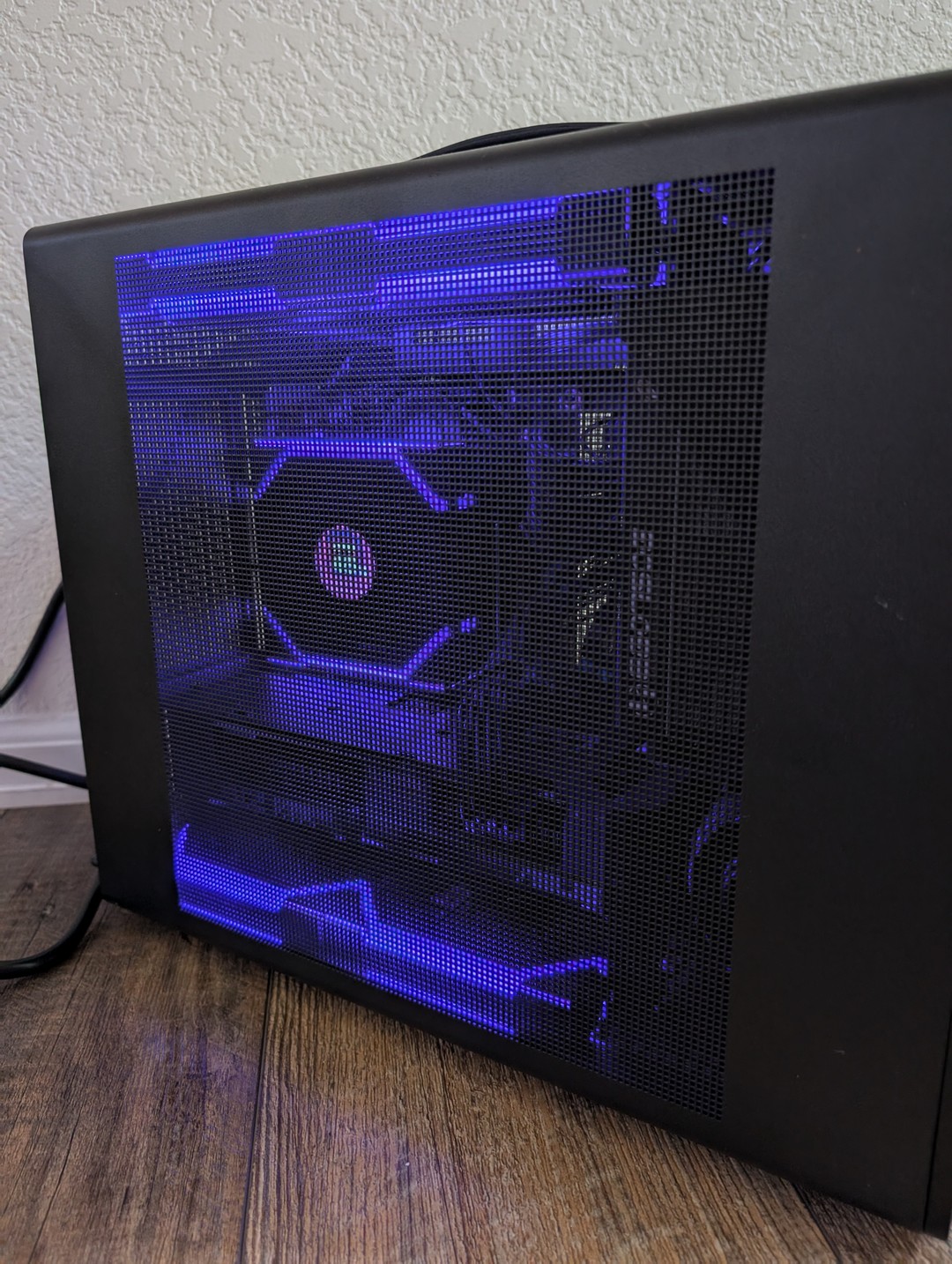 Minisforum BD770i 7745HX ITX Build! | 4070 Super | 2TB NVME | 48GB