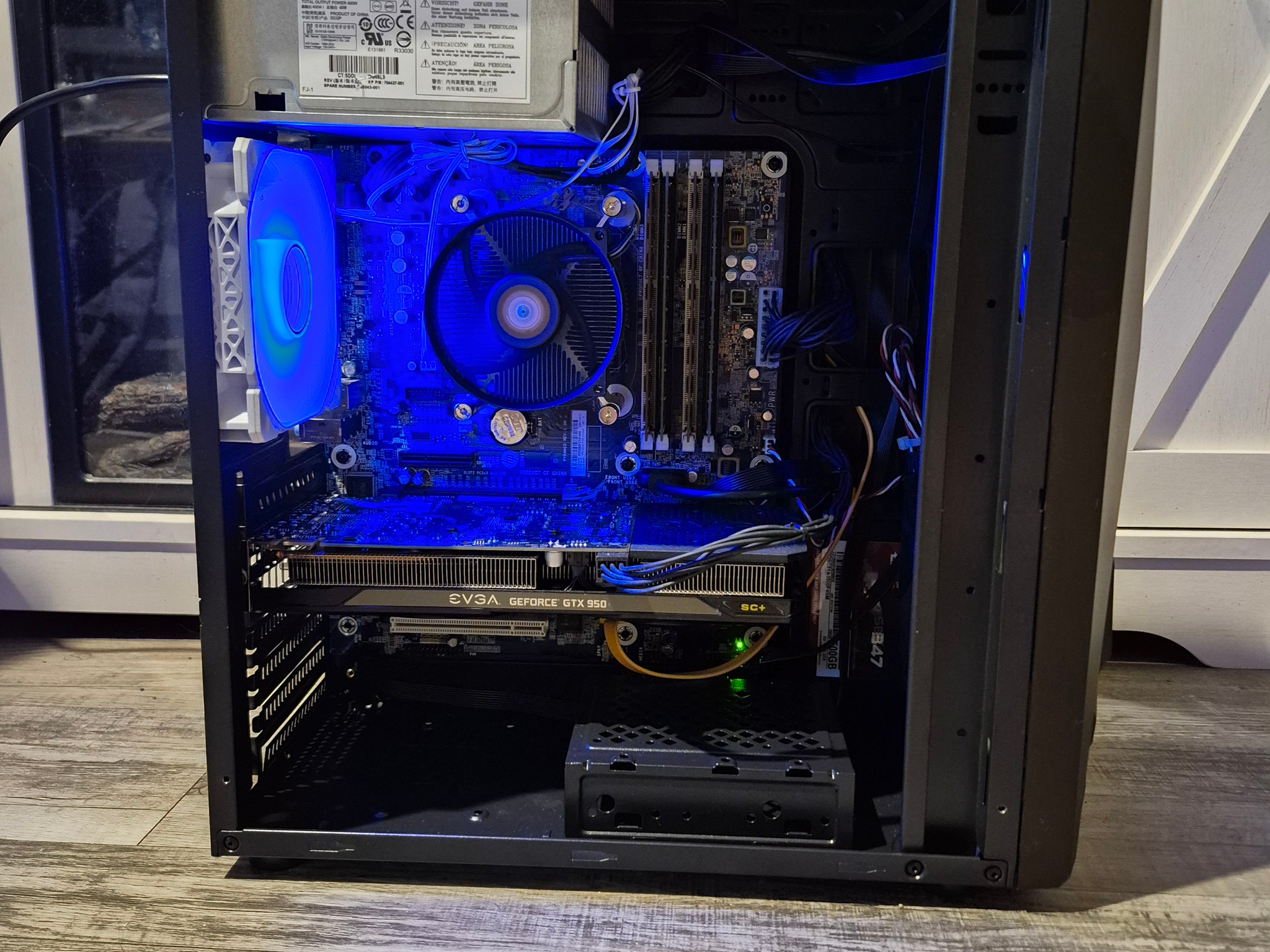 90 FPS Fortnite | i5-4570, 16GB RAM, 500GB SSD, GTX 950 2GB