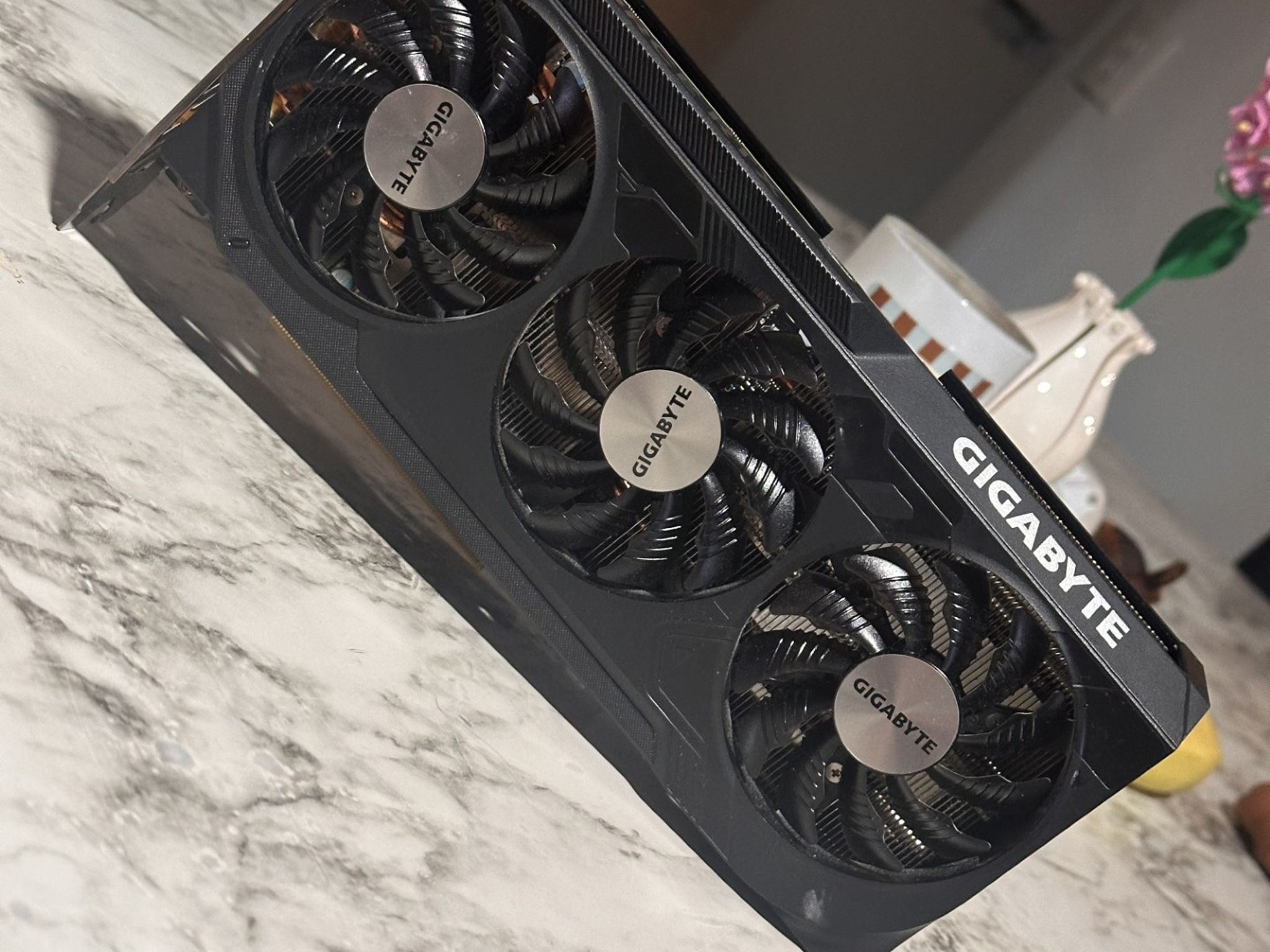 GIGABYTE GeForce RTX 4070 WINDFORCE 2X OC 12G