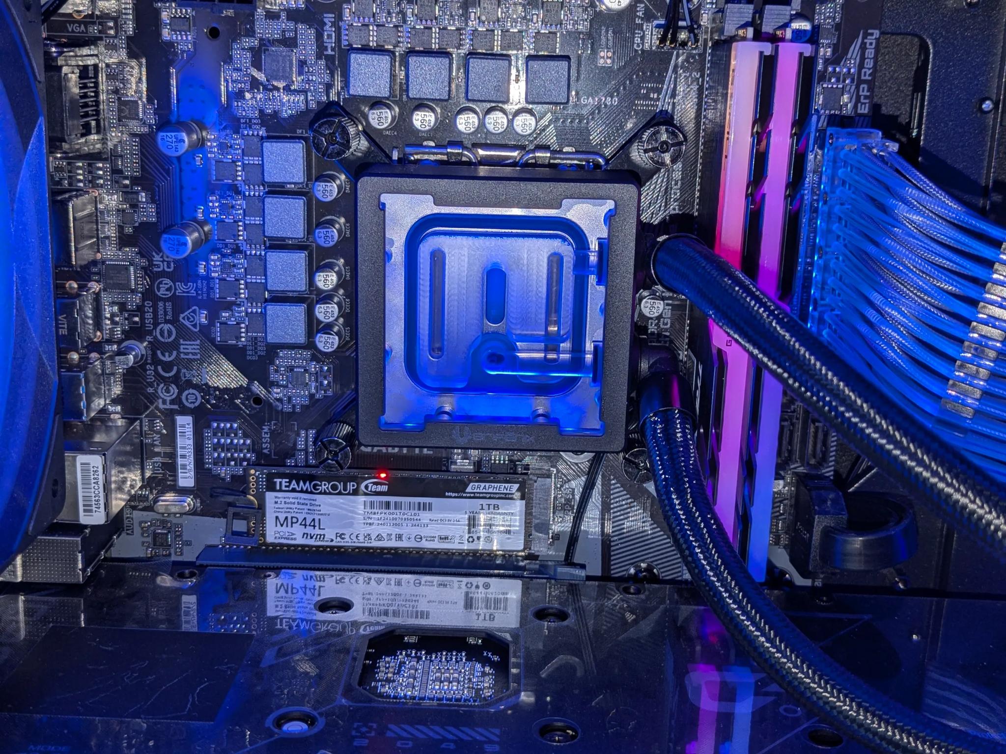 🔥Demon Slayer/Dark Flux🔥⚫️RX 7800XT⚫️I5-12600K⚫️32GB Warhawk RAM⚫️1TB NVMe SSD⚫️Windows 11