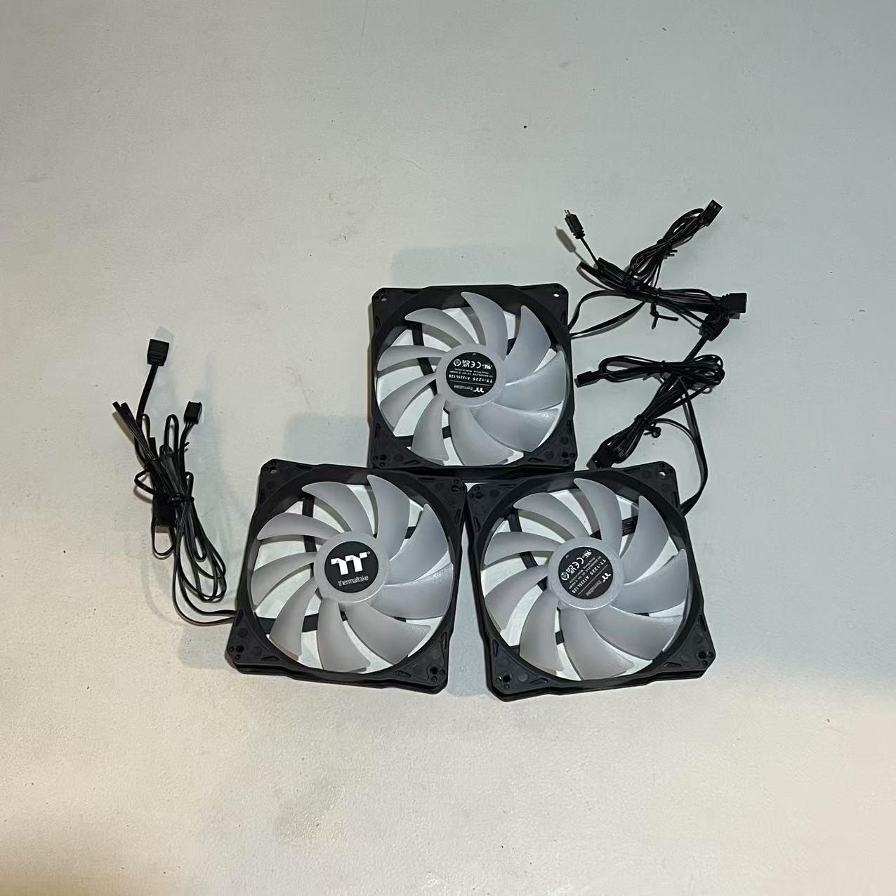 （Open Box）TT 120mm argb fans （triple packs）