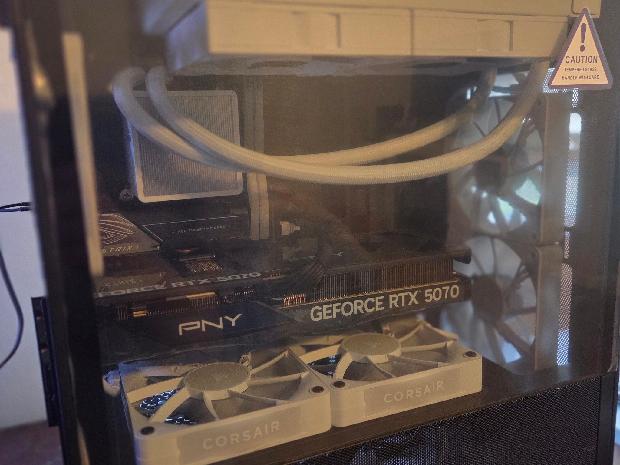 I5 14th Gen CPU pny rtx 5070 12GB oc triple fan 16gb team force delta rgb 6000mhz 2 tb ssd