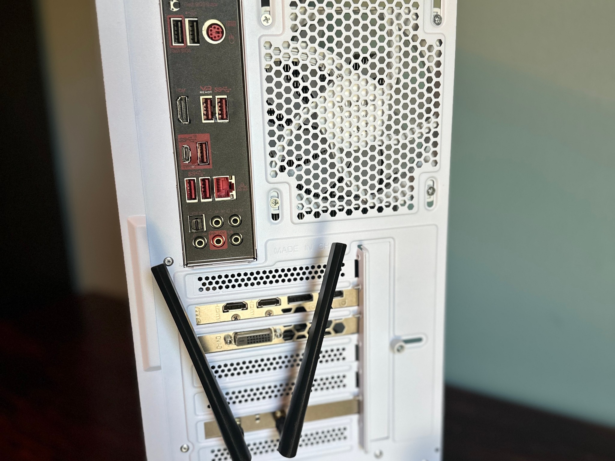 Moon Knight | Ryzen 5 3600 | RX580 8GB | 16GB RAM | 512GB NVME | WiFi