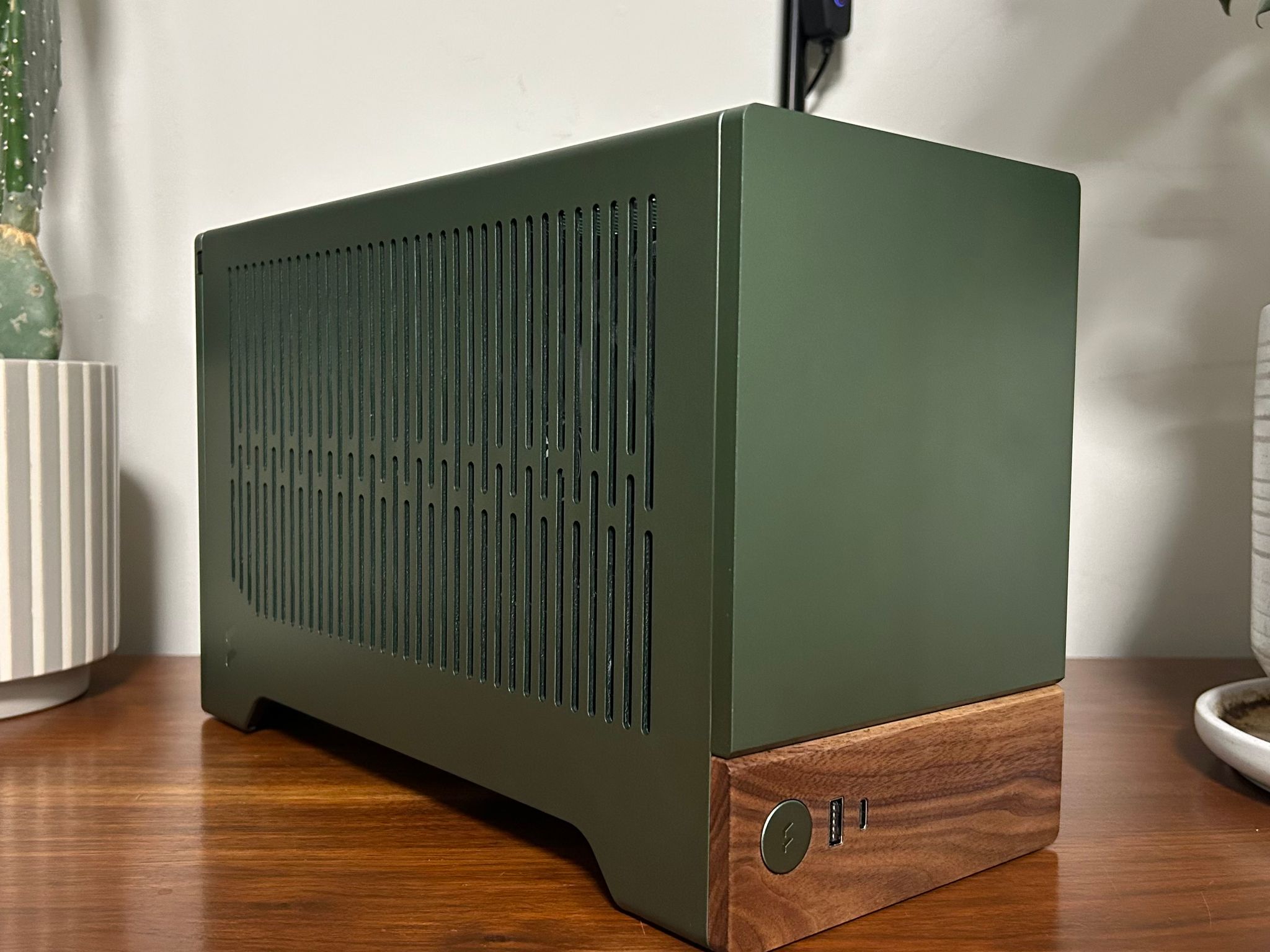 RTX 5070 | Ryzen 5 7600X3D | 32GB DDR5 | 2TB NVMe | Fractal Terra ITX | 750W Platinum