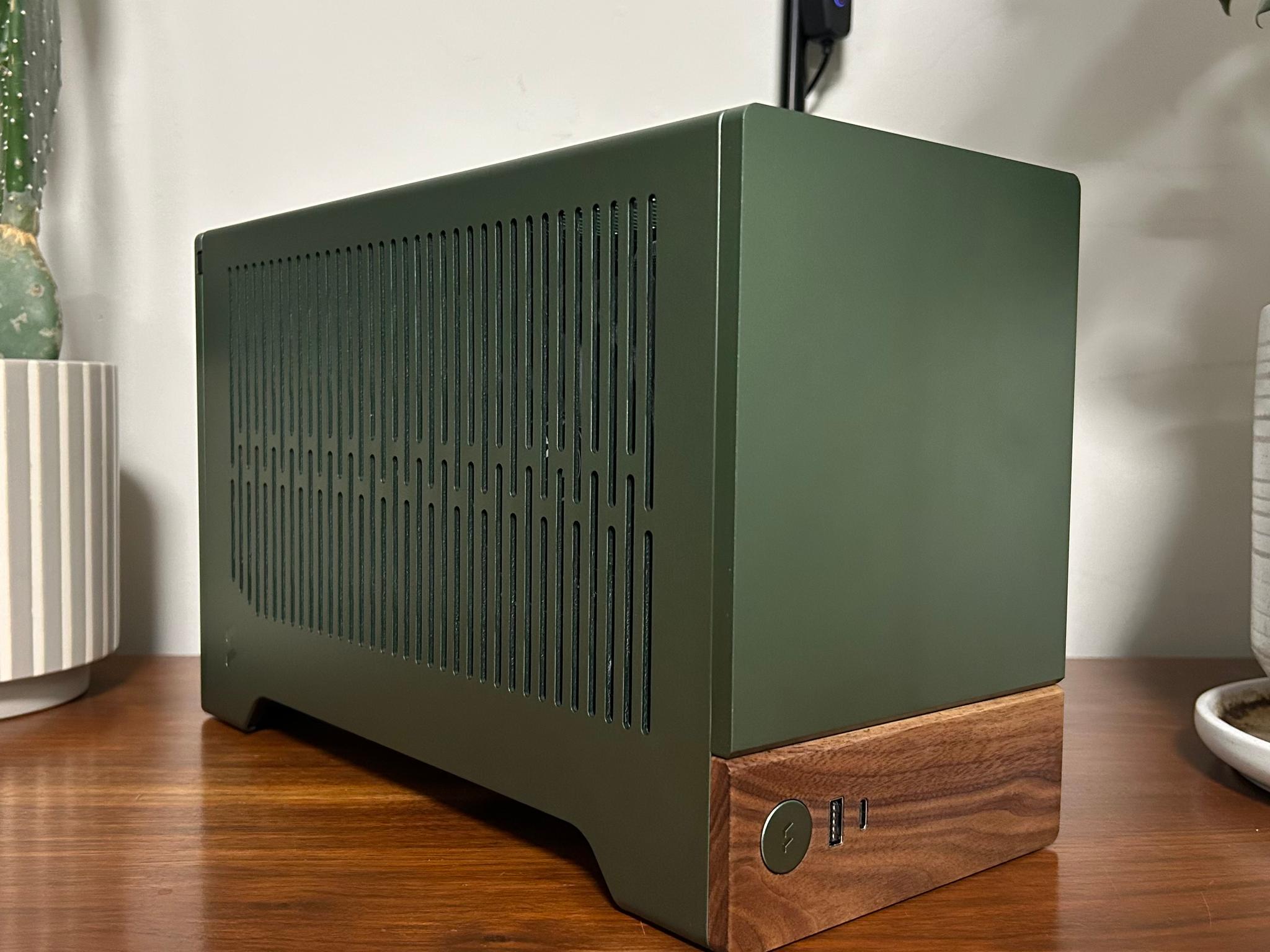 RTX 5070 | Ryzen 5 7600X3D | 32GB DDR5 | 2TB NVMe | Fractal Terra ITX | 750W Platinum