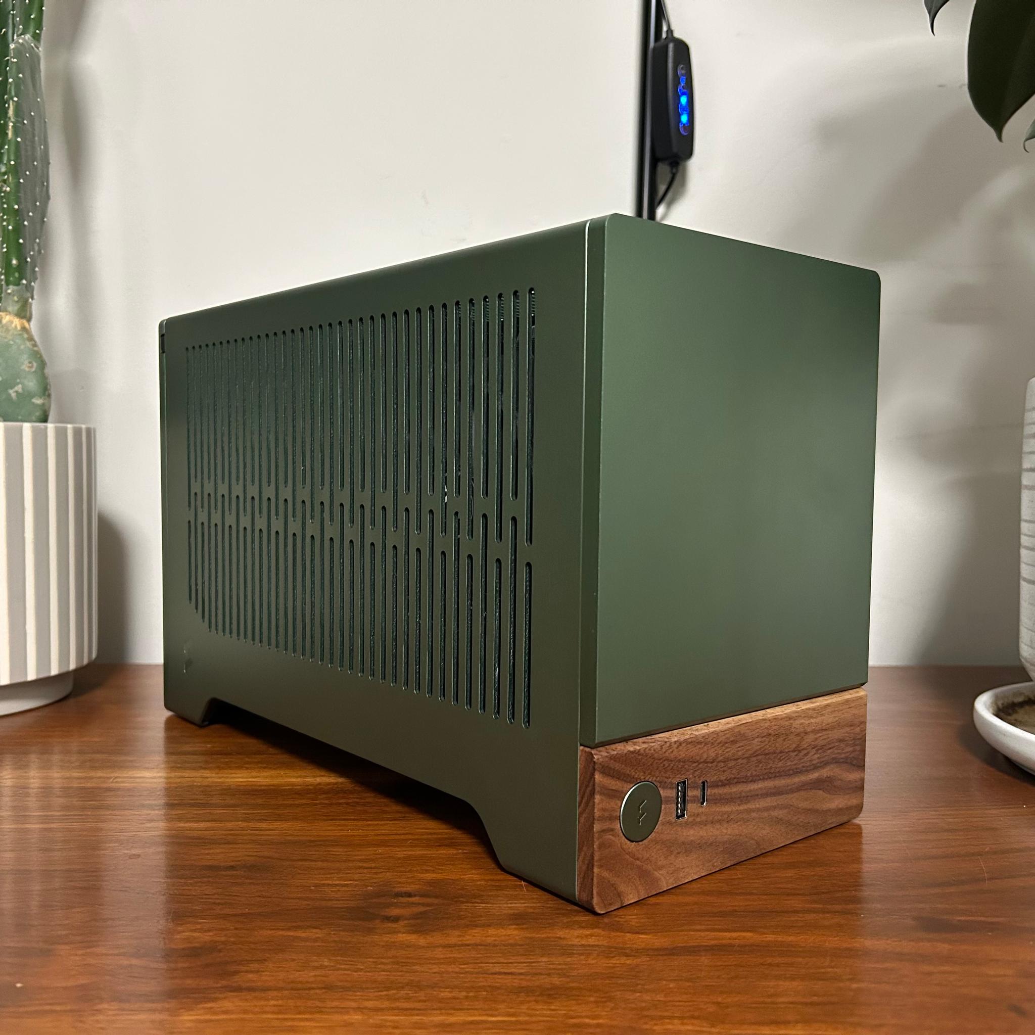 RTX 5070 | Ryzen 5 7600X3D | 32GB DDR5 | 2TB NVMe | Fractal Terra ITX | 750W Platinum